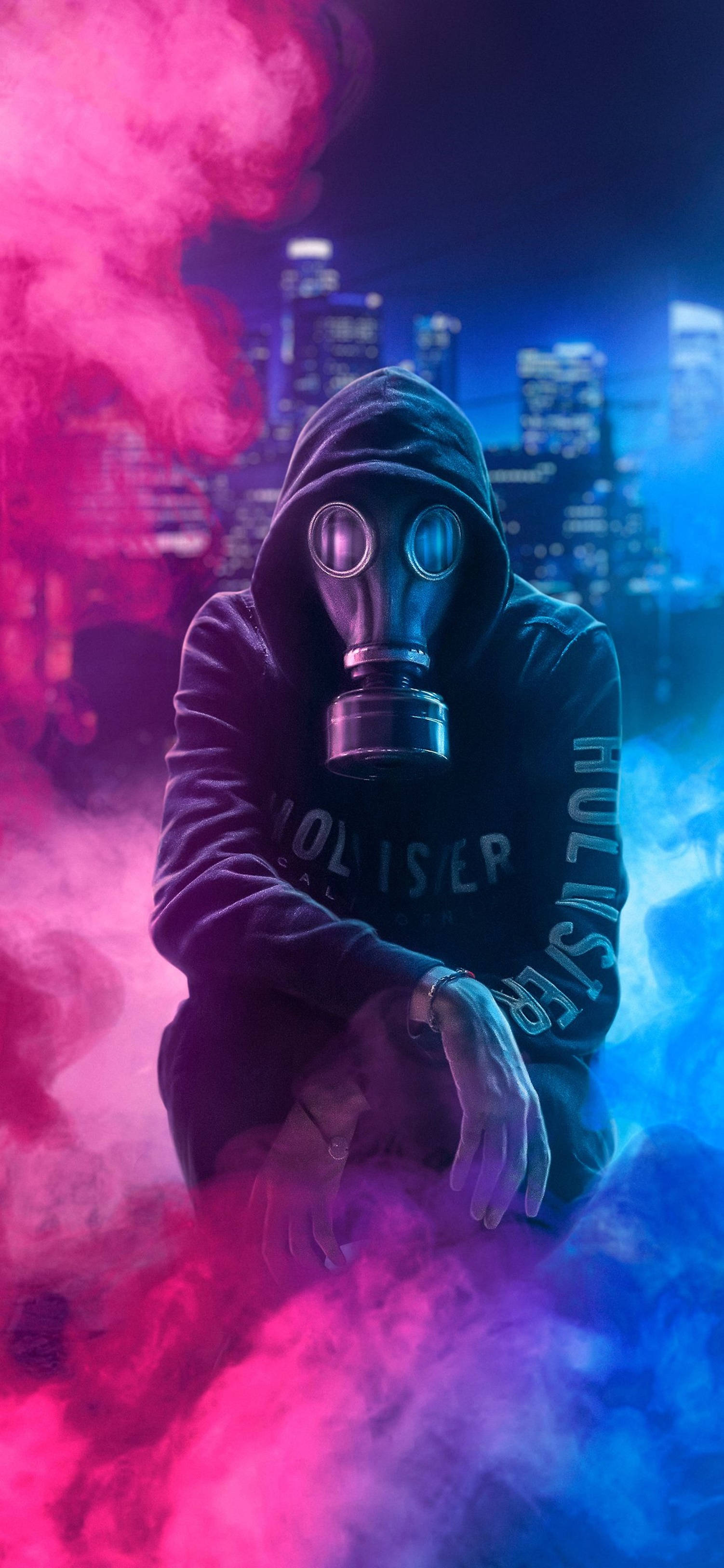 4K Anime iPhone Bărbat Misterios cu Mască de Gaz Fundal