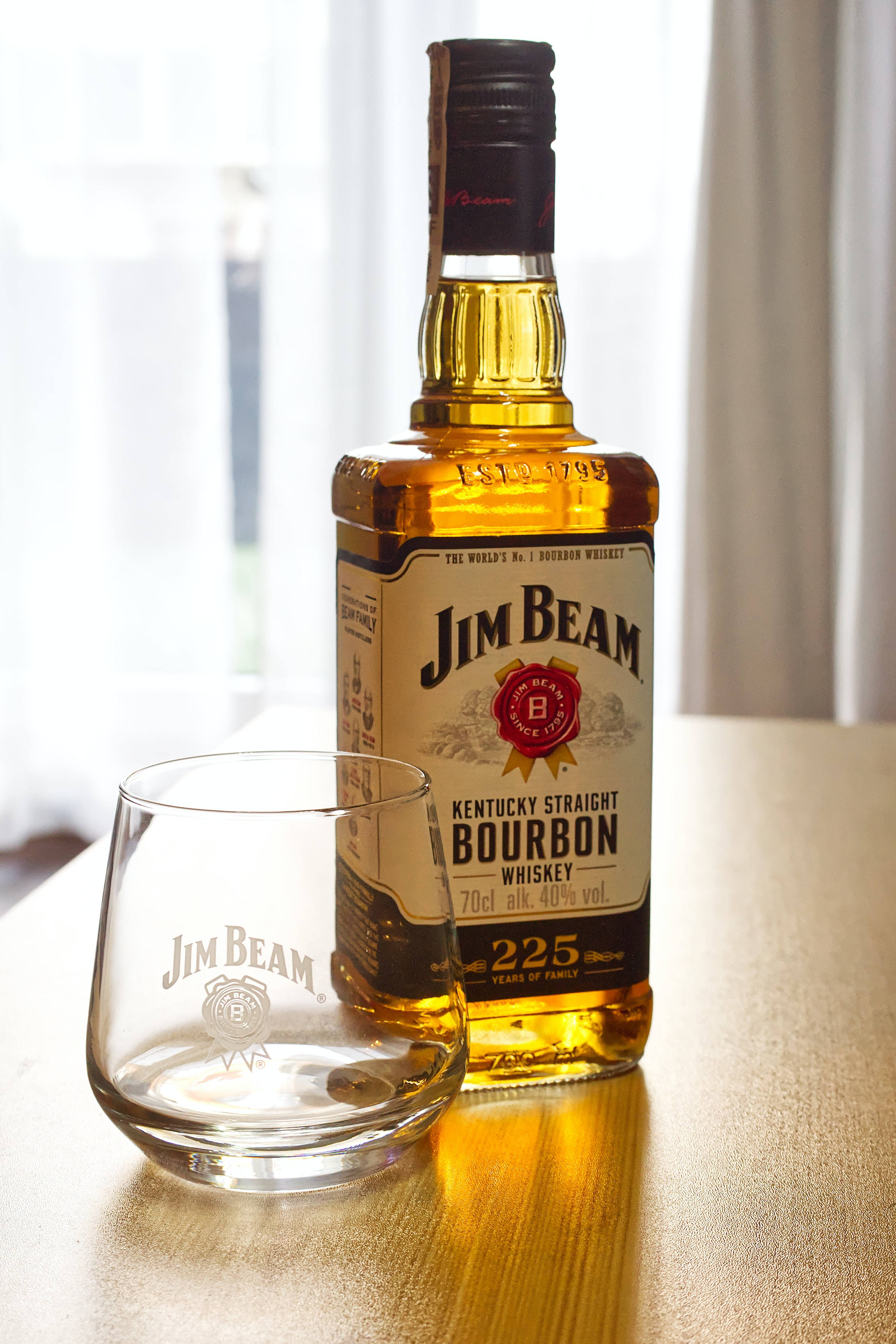 A Fine Bottle of Jim Beam Bourbon Whiskey Fundal