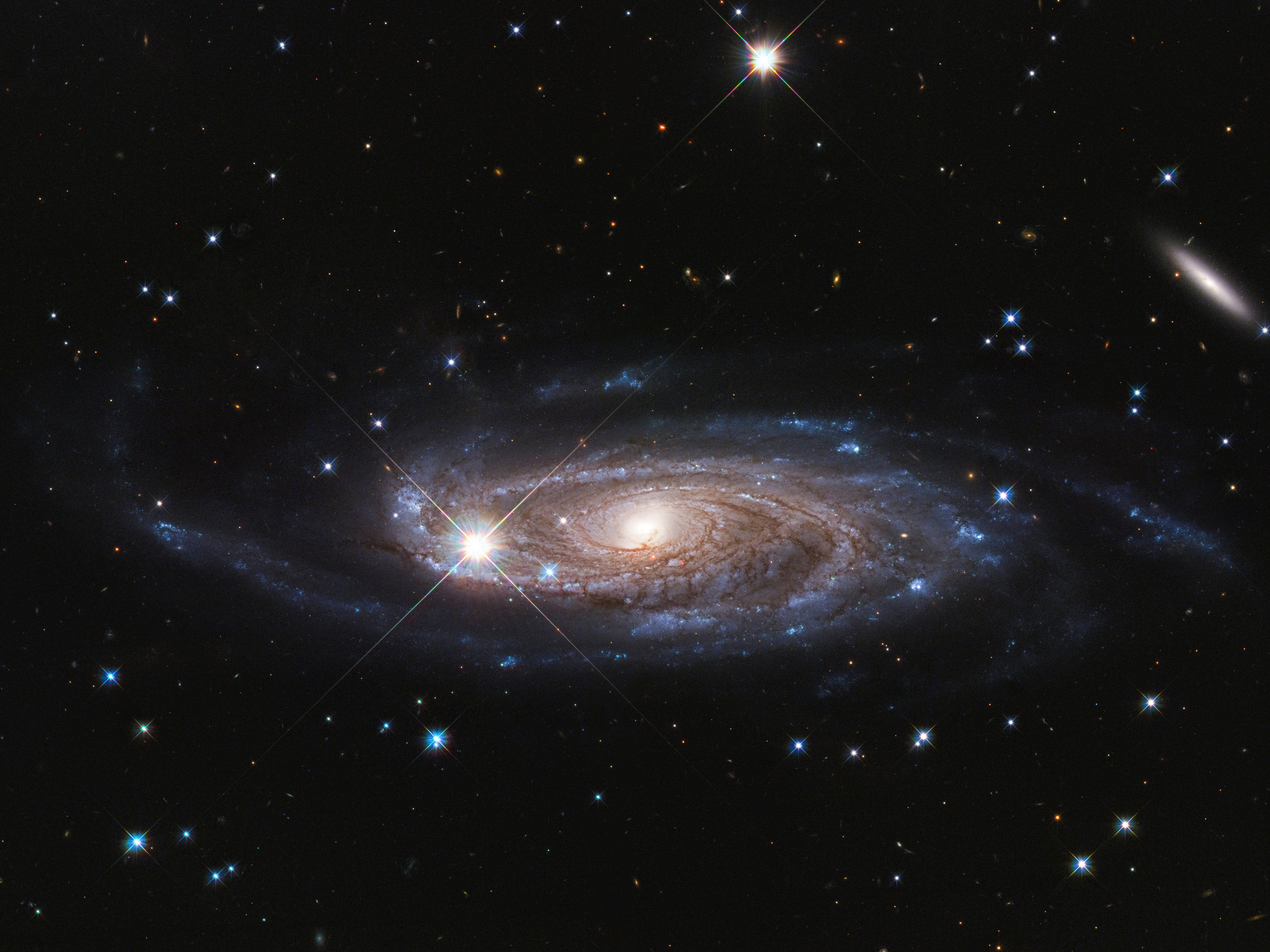 Admirați frumusețea uluitoare a galaxiei Calea Lactee Fundal