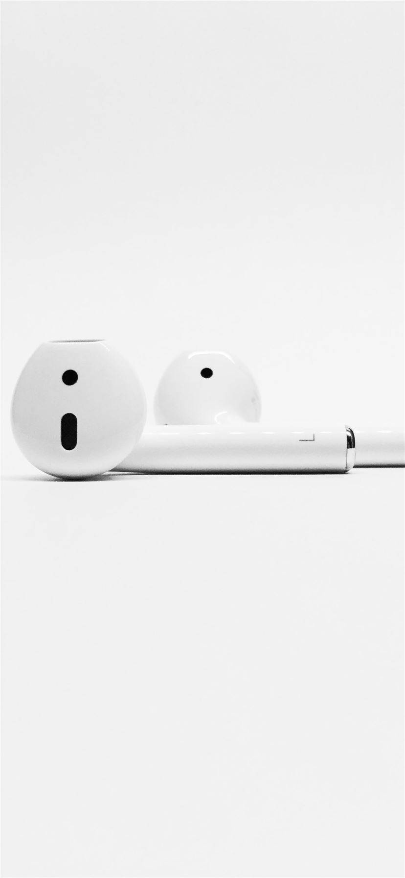 AirPods Albe iPhone Fundal