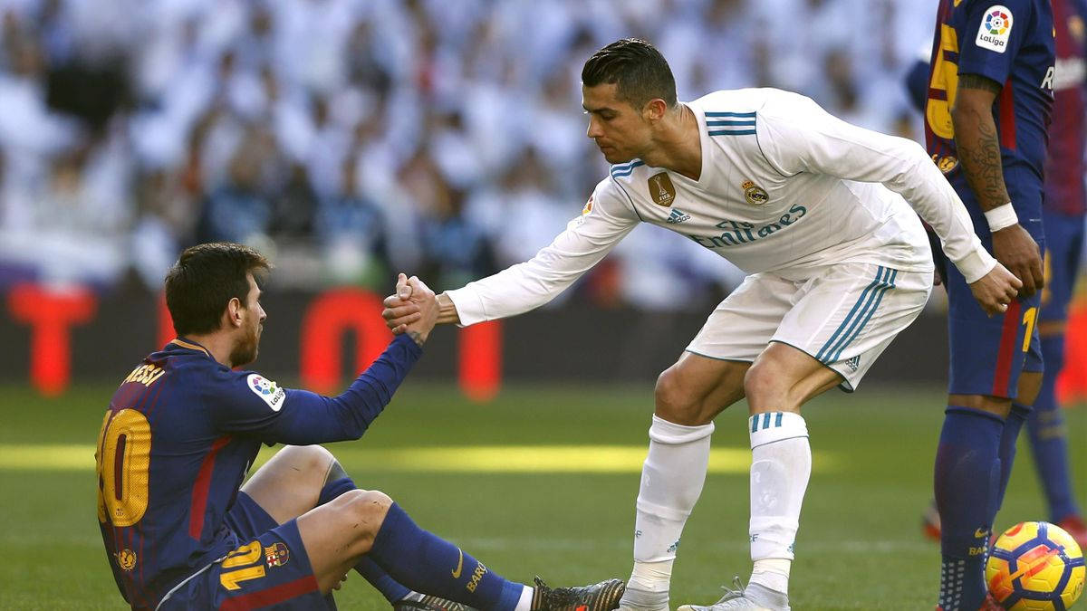 Ajutându-l pe Messi și Ronaldo 4K Fundal