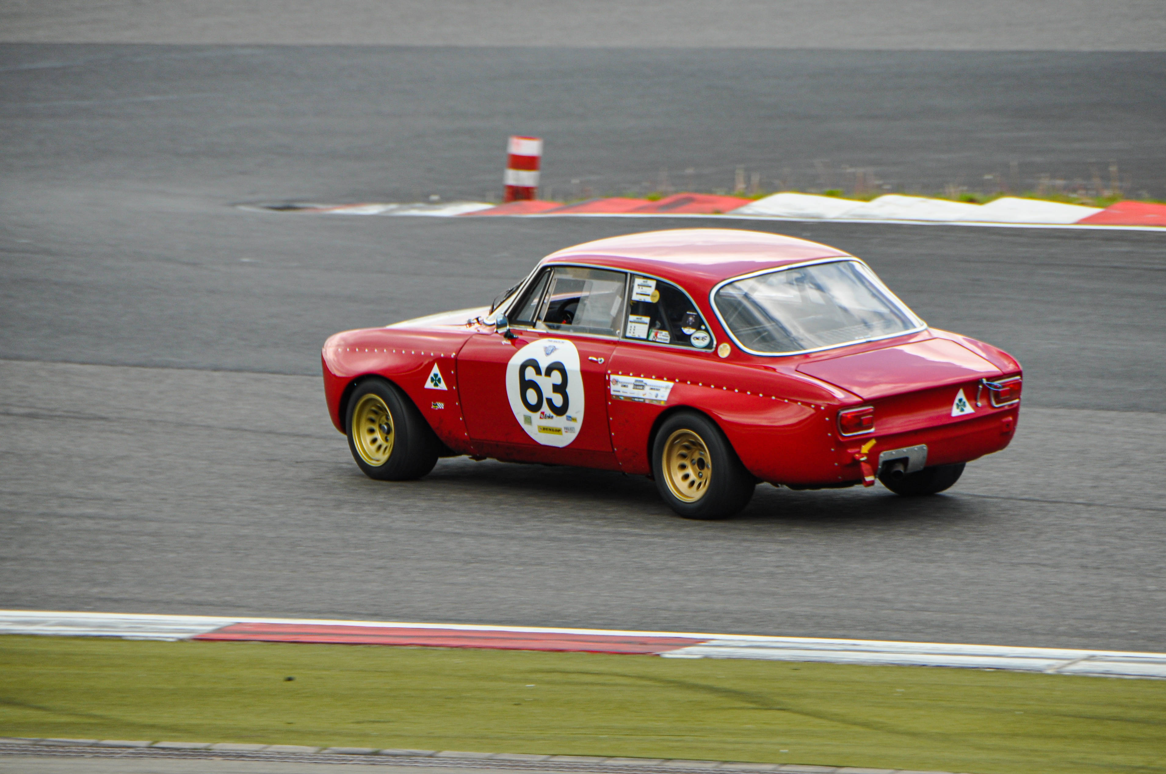 Alfa Romeo Giulia GTA Corsa pregătită pentru curse Fundal