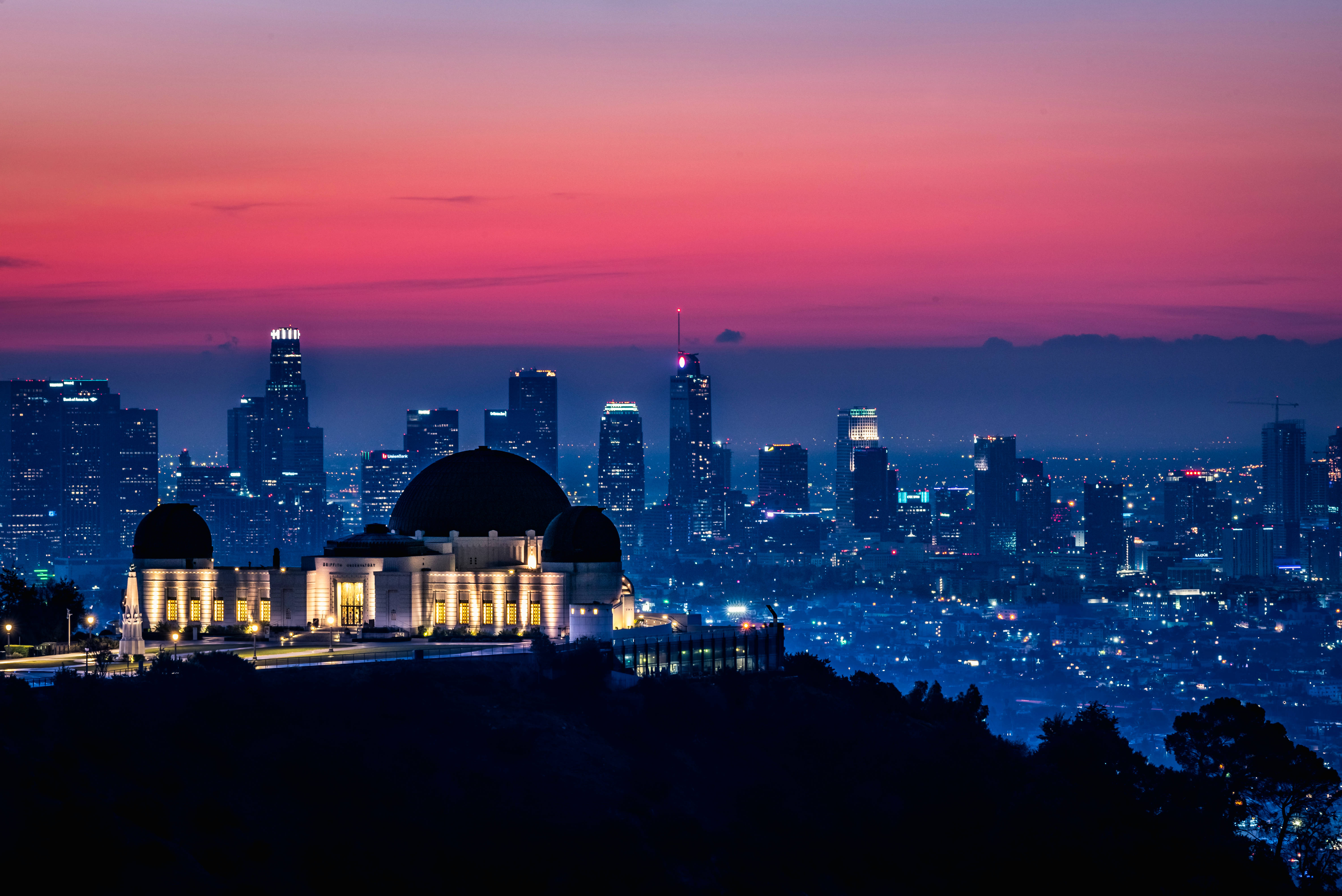 Apus de soare fermecător în Los Angeles de la Observatorul Griffith Fundal