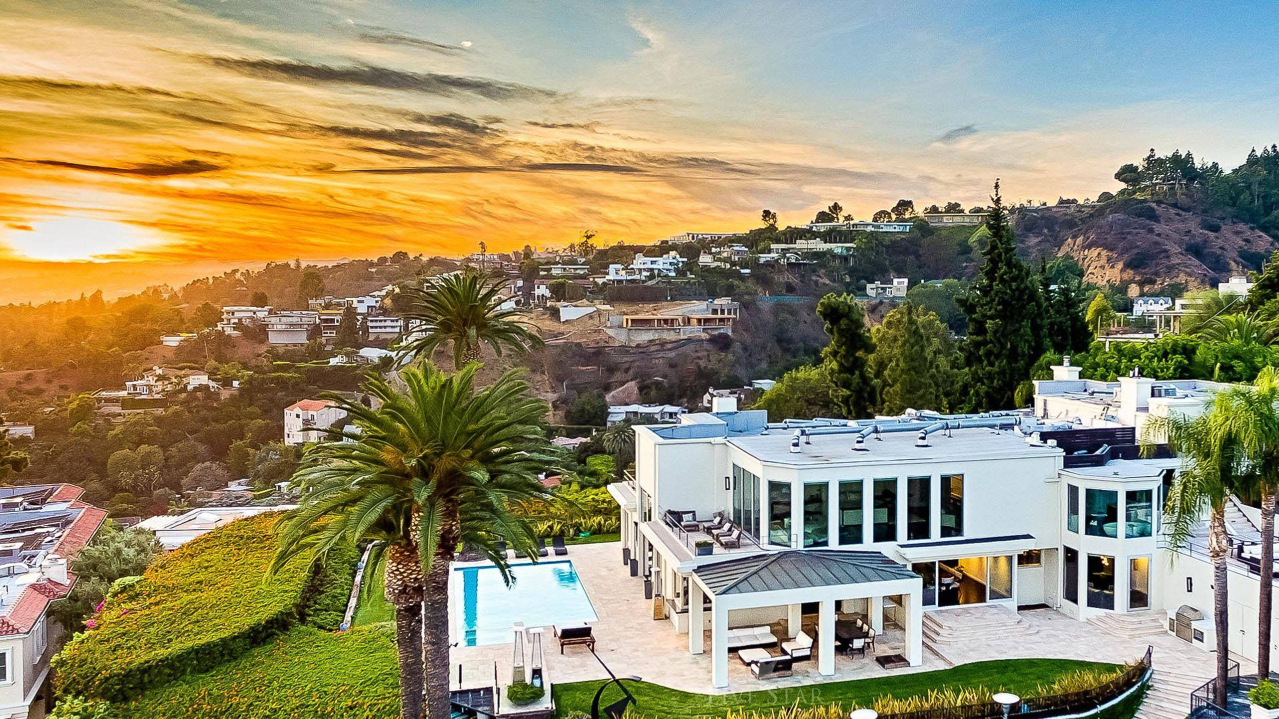 Apus de soare în Beverly Hills, Los Angeles Fundal