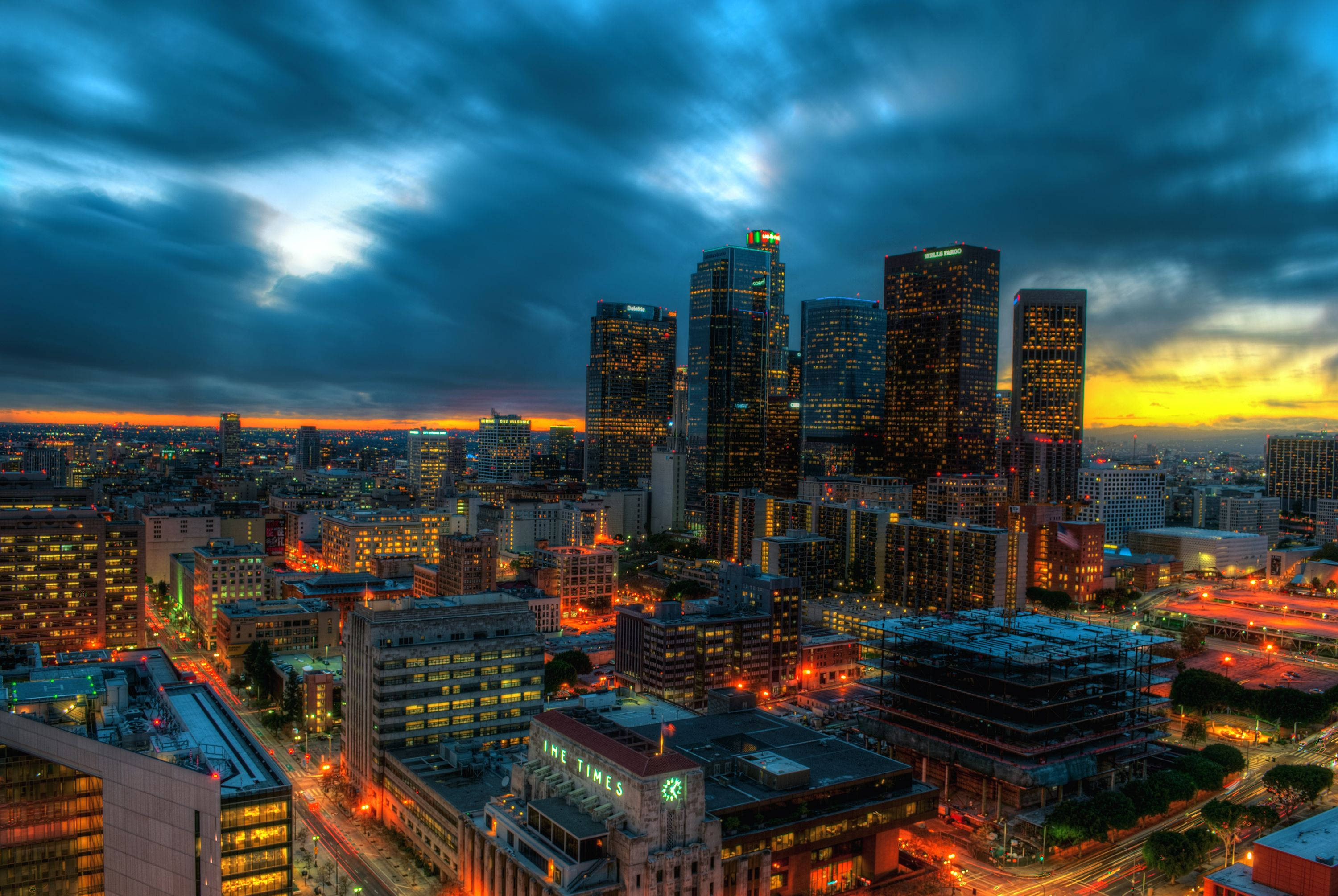 Apus de soare în Centrul Los Angeles-ului Fundal
