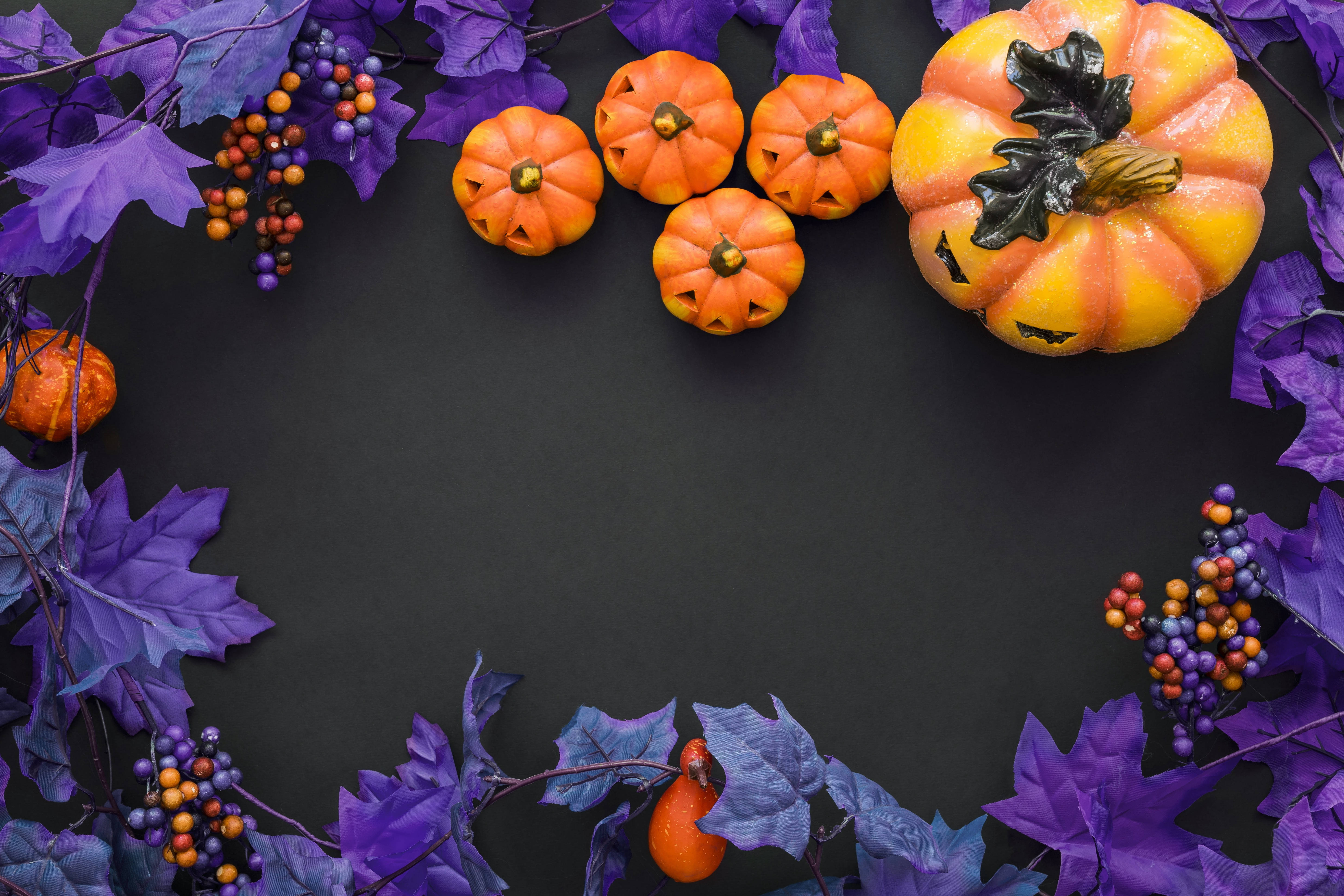 Artă mov drăguță de Halloween Fundal