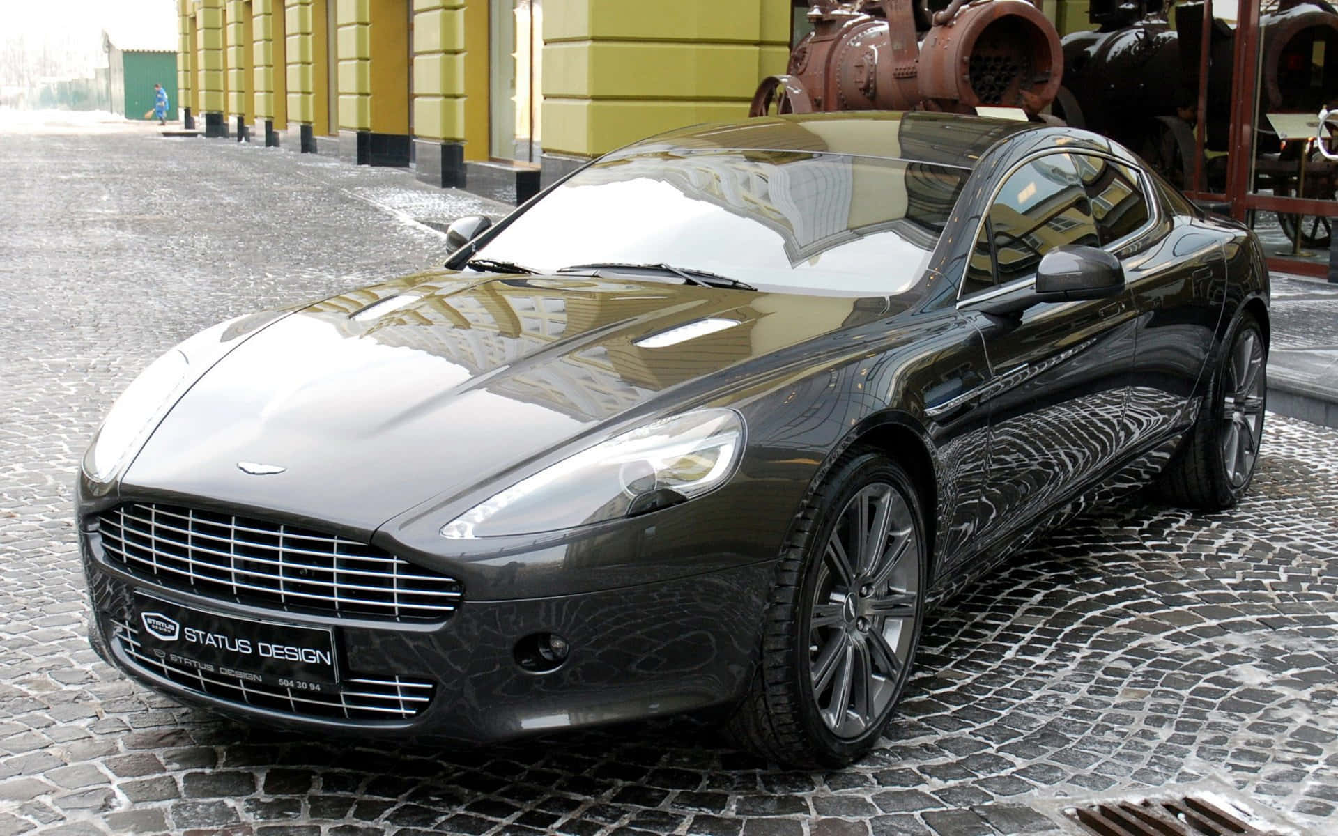 Aston Martin Rapide S - Performanță și Stil Exquisite Fundal