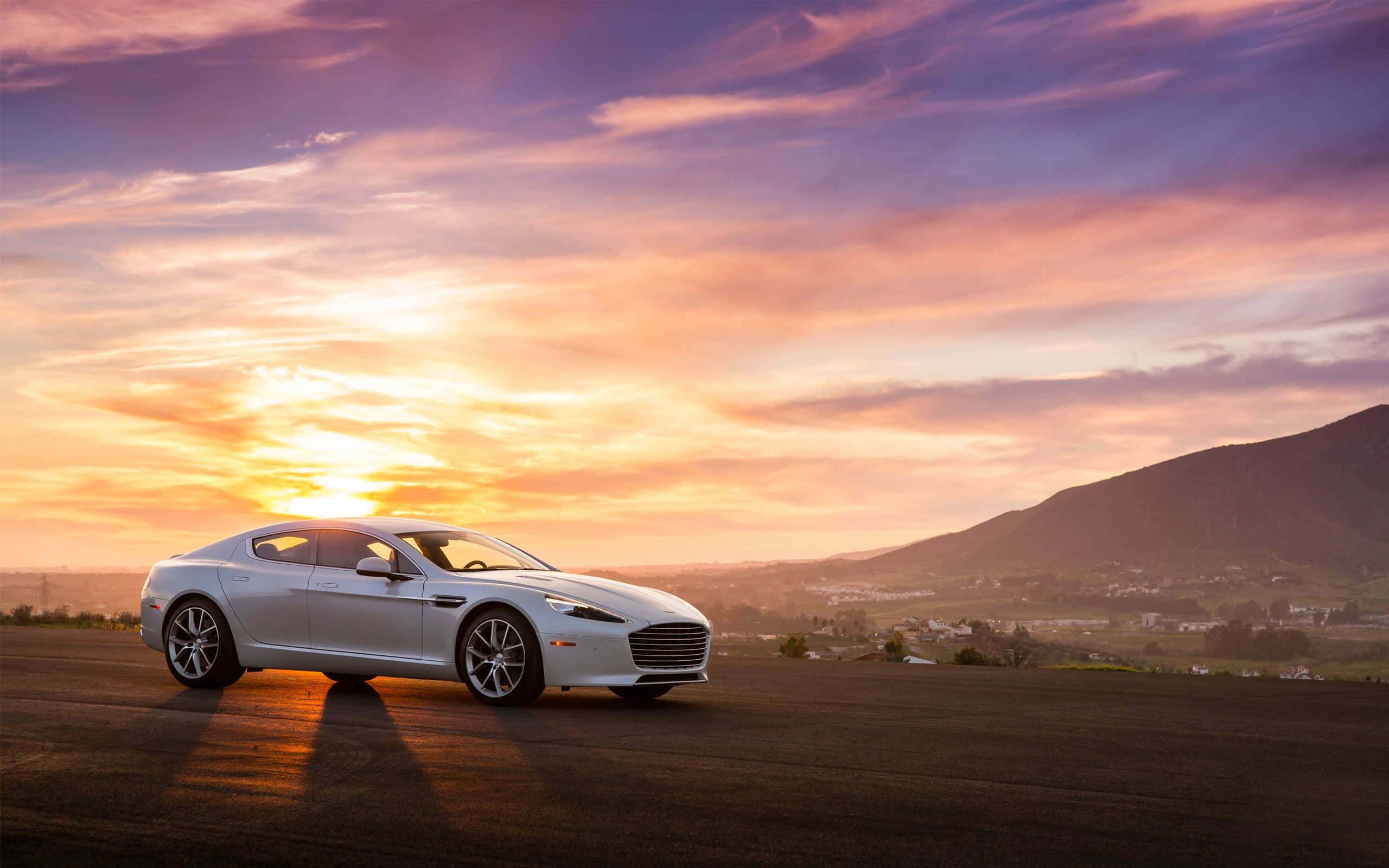Aston Martin Rapide S - Autoturism Sport de Lux Fundal
