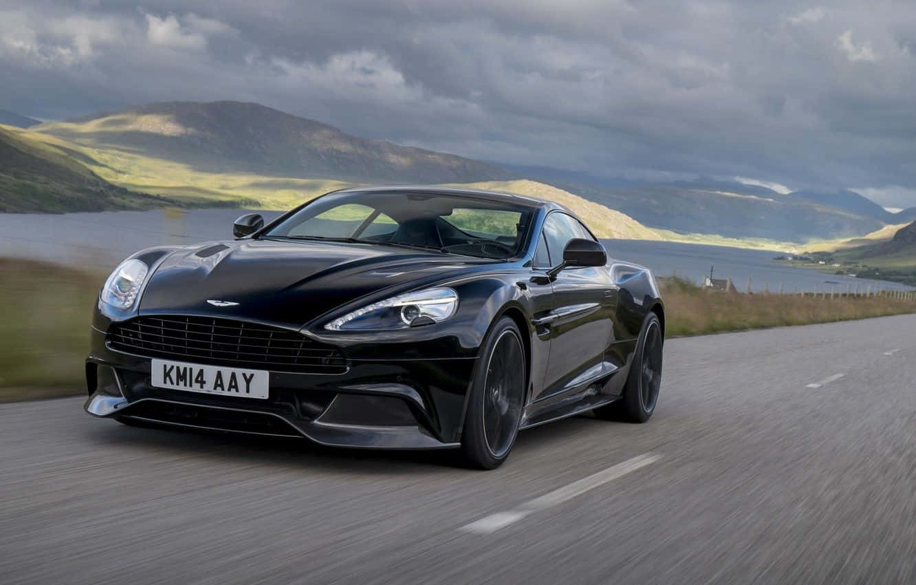 Aston Martin Vanquish - Autoturism Sport de Lux și Performanță Fundal