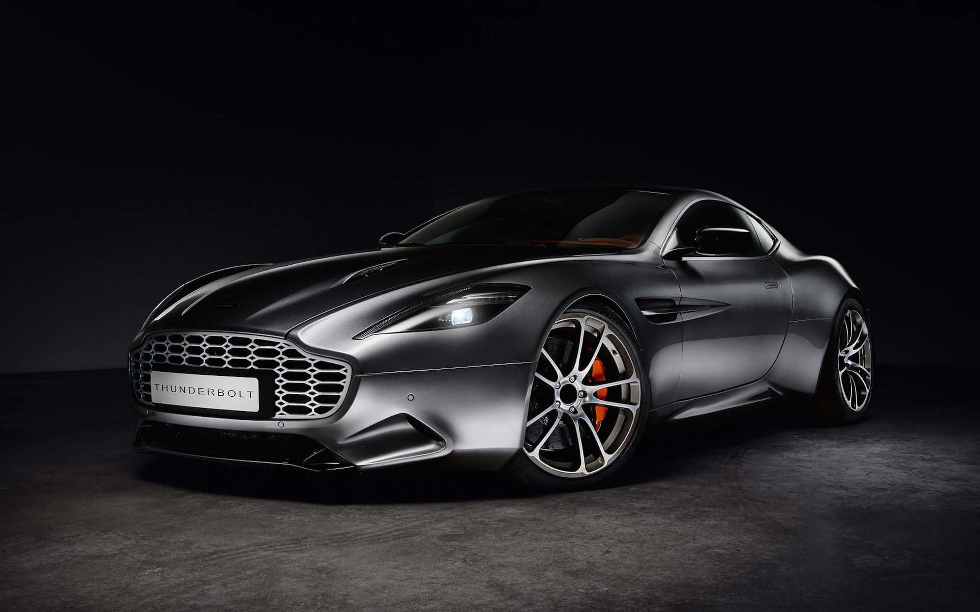 Aston Martin Vanquish Elegant și Puternic Fundal