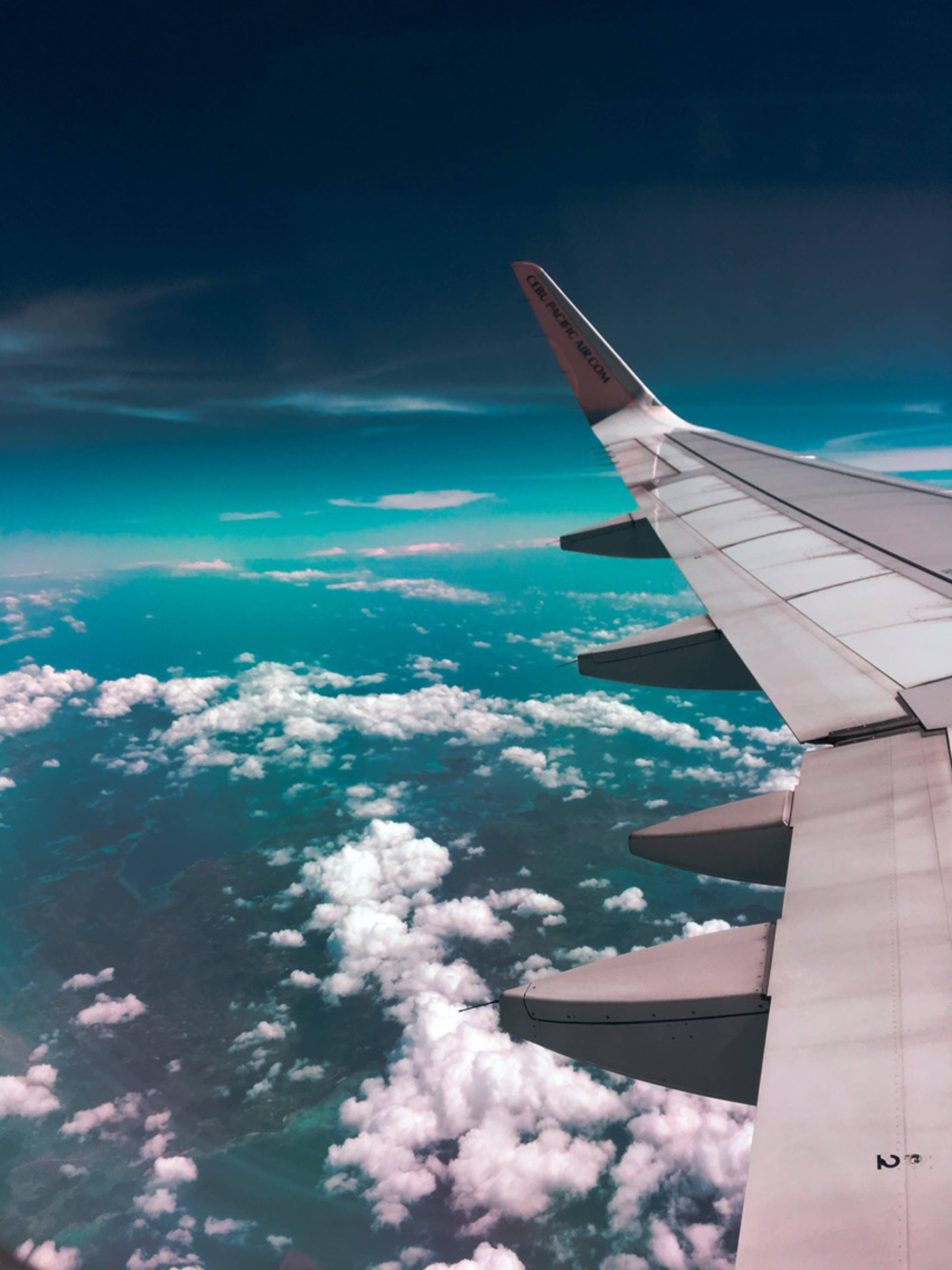 Avion Cer Înnorat Întunecat Fundal
