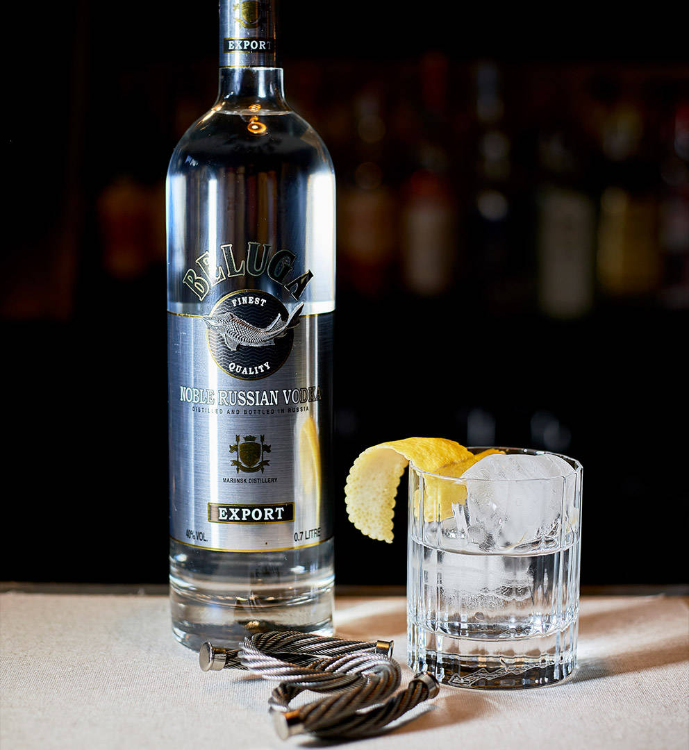 Băutură Beluga Vodka Cu Coajă de Lămâie Fundal