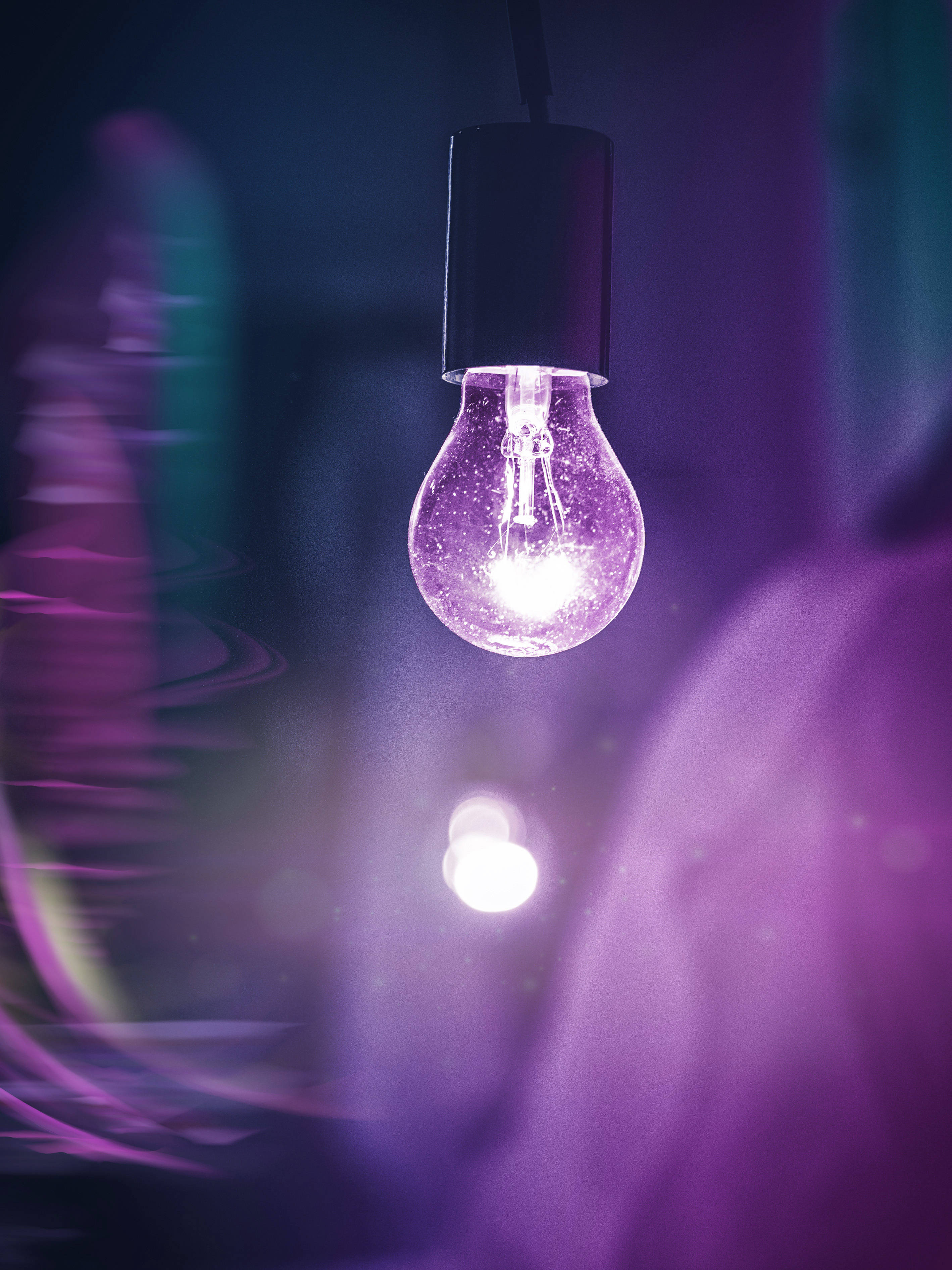 Bec estetic neon violet Fundal