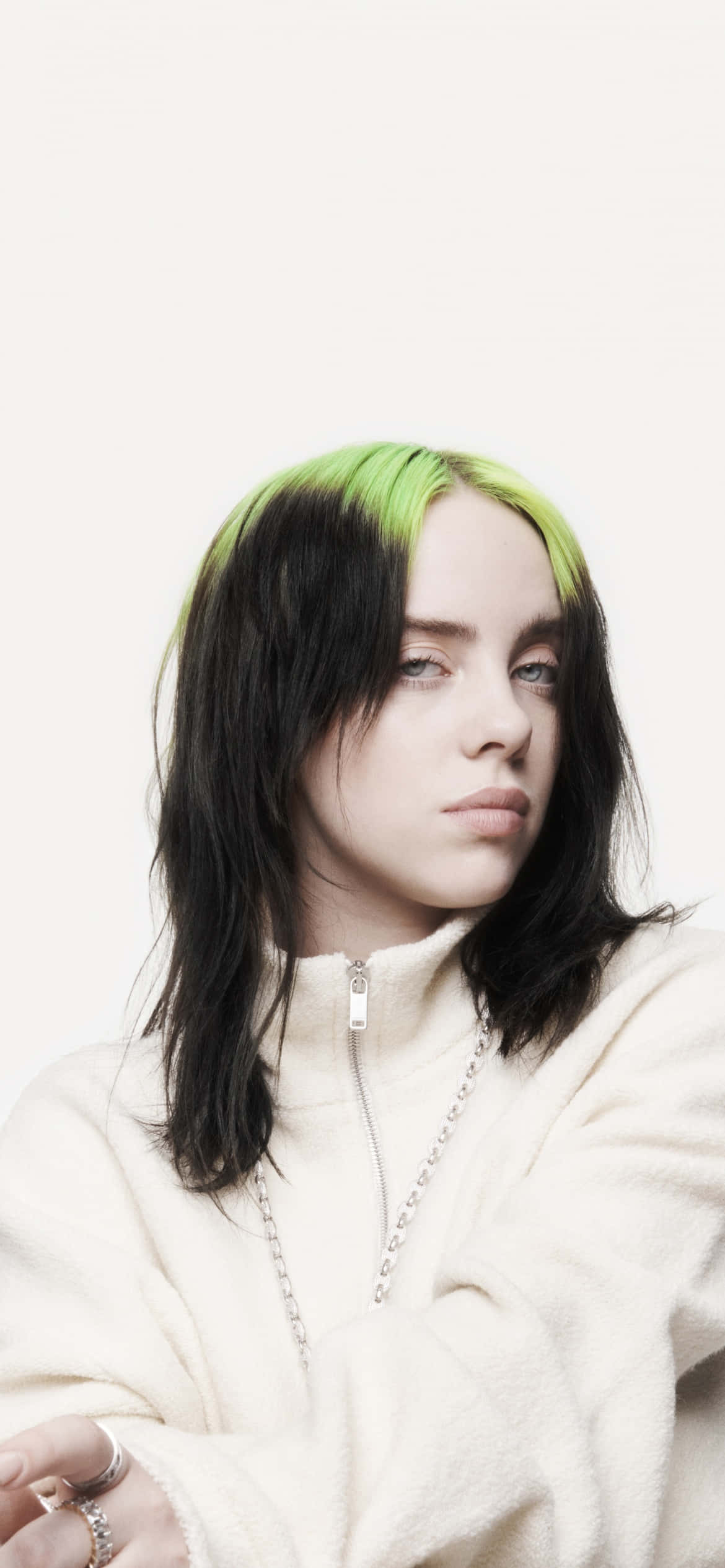 Billie Eilish pe scenă, arătându-și stilul unic Fundal