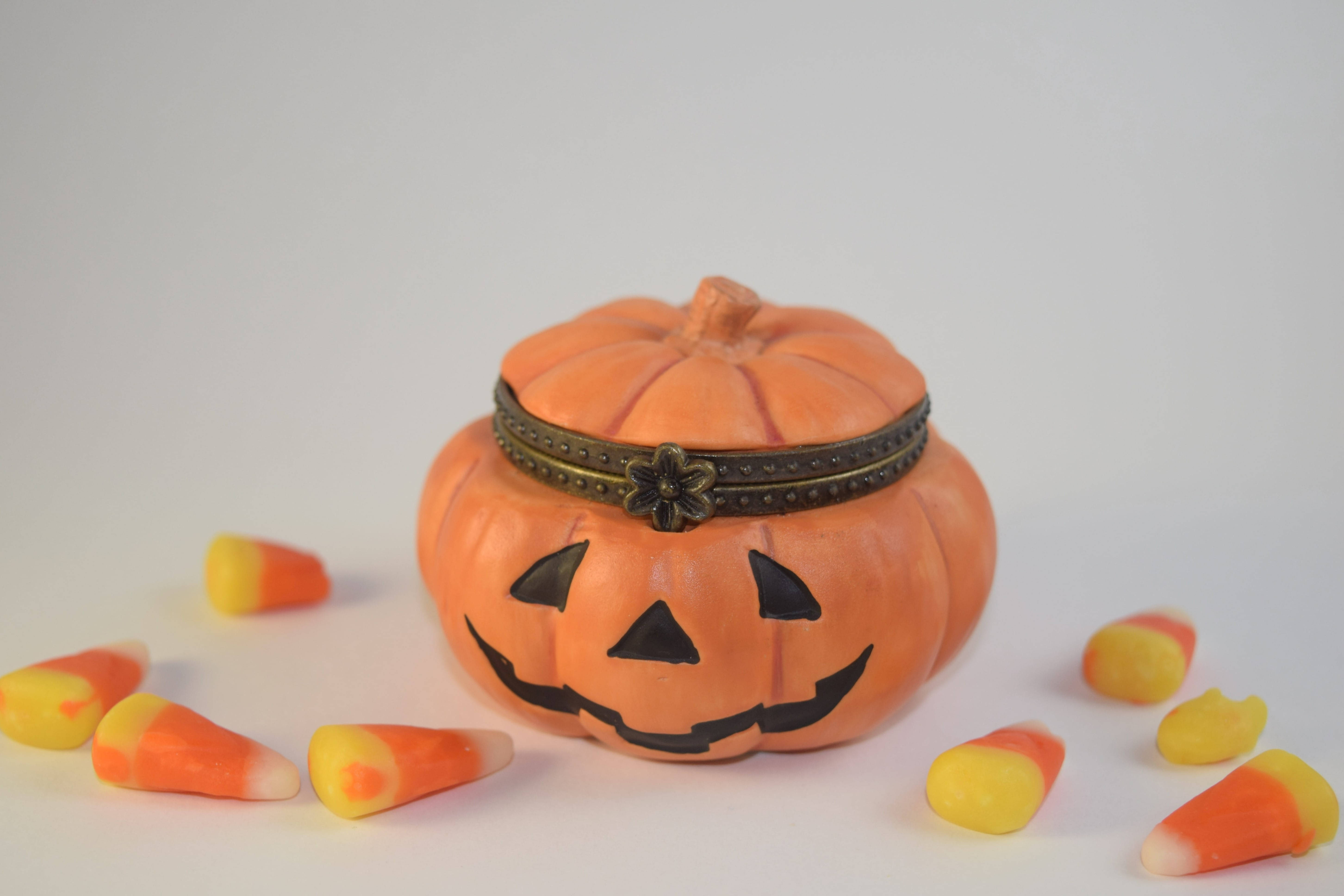 Borcan drăguț cu bomboane de Halloween Fundal