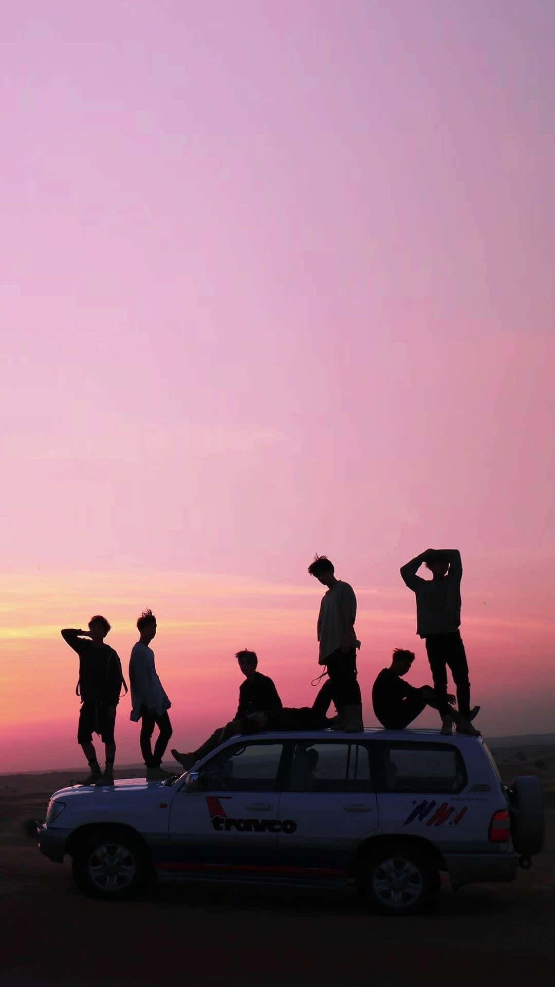 BTS Cer Violet iPhone Fundal