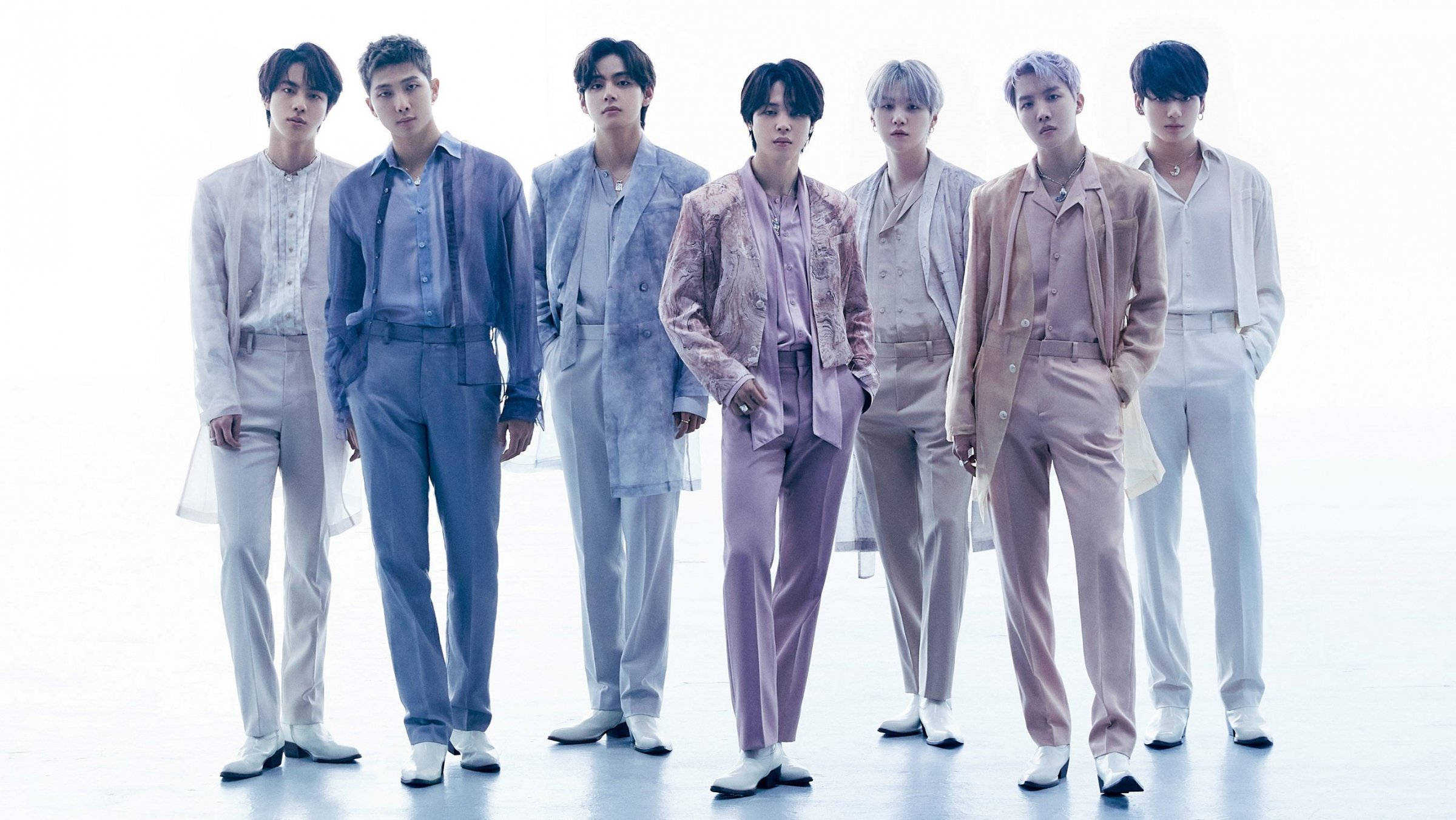 BTS Costume Colorate Tapet Desktop Fundal