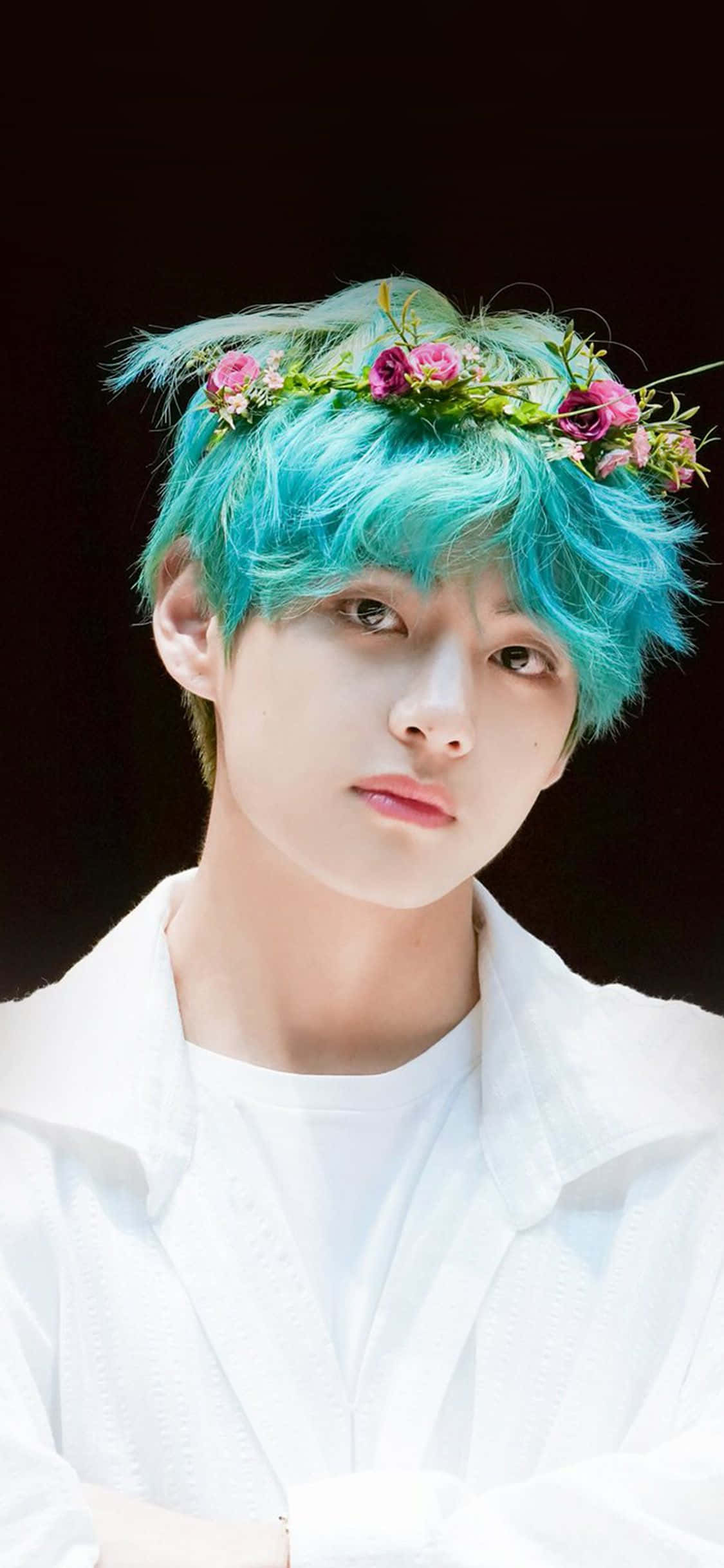 BTS V radiază bucurie tinerească și încredere Fundal