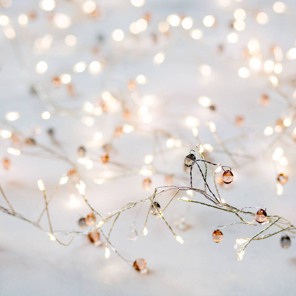 Bucură-te de magia esteticii luminilor de zână Fundal