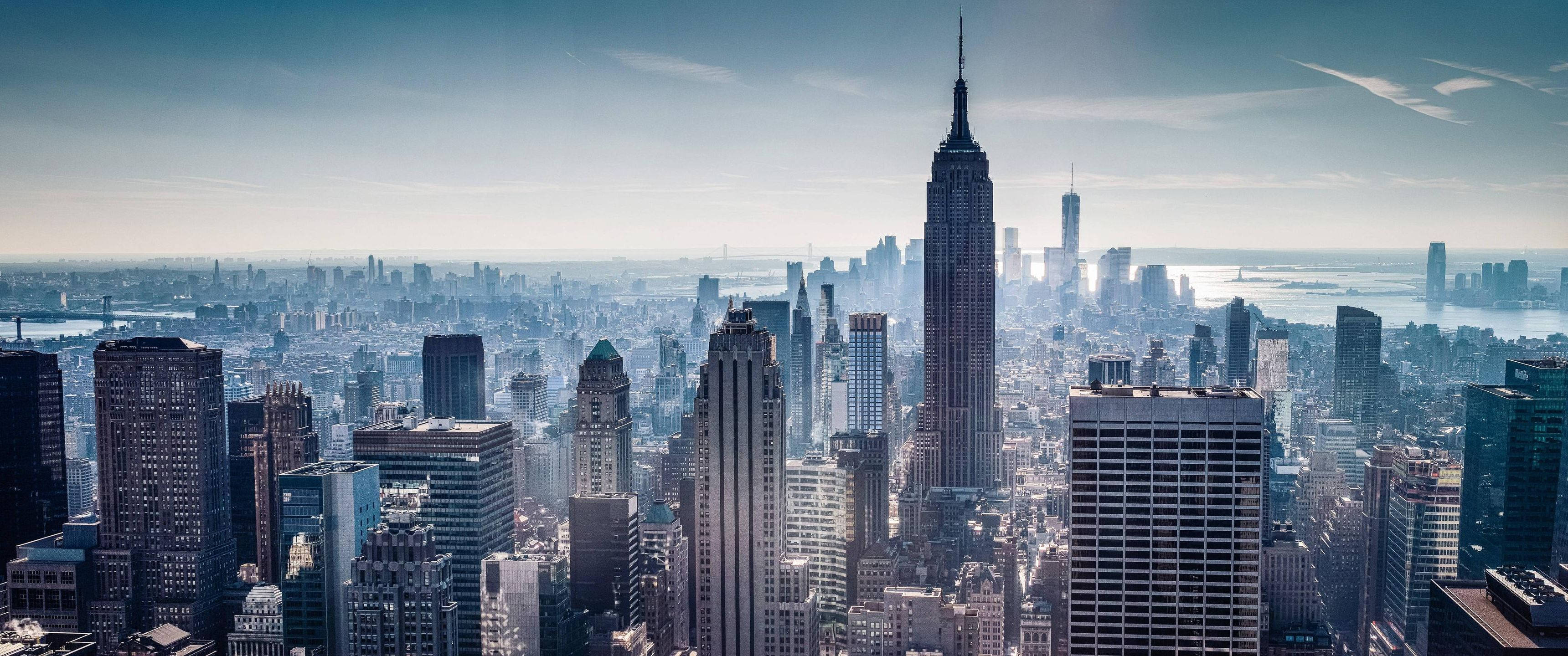 Bucură-te de peisajul urban al New York-ului în rezoluția 3440x1440 Fundal
