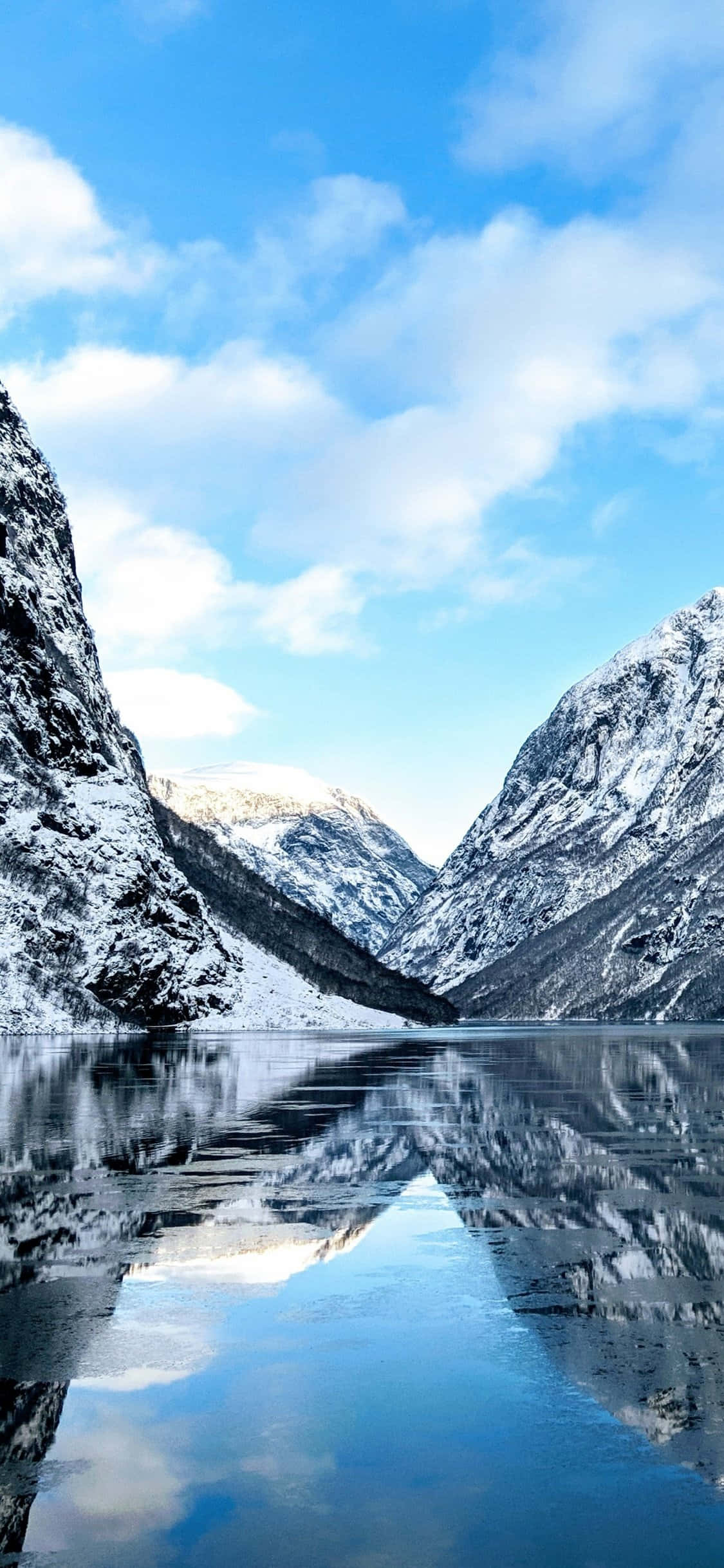 Bun venit în uimitoarea frumusețe a Norvegiei Fundal