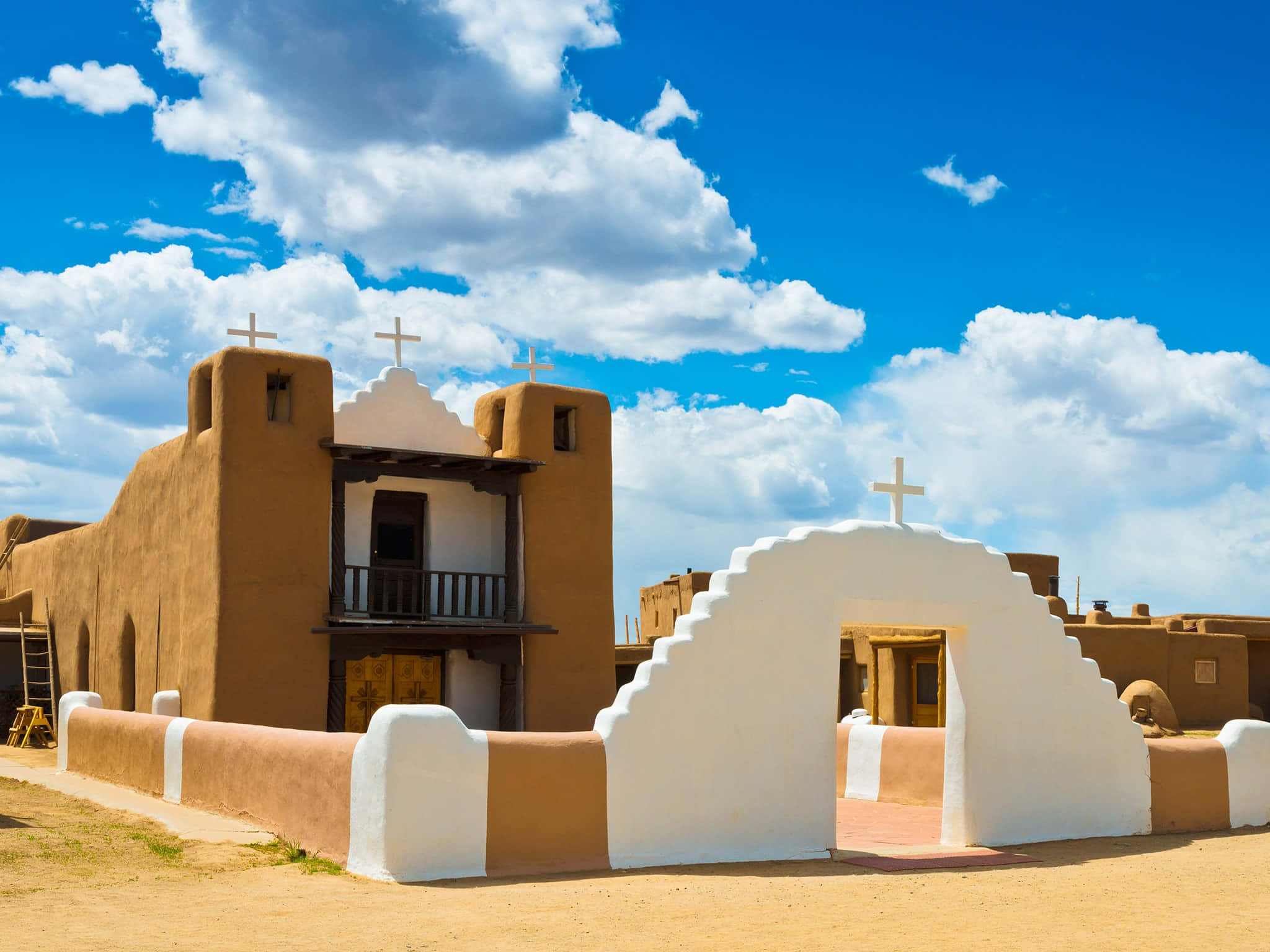 Capela San Geronimo din Taos Pueblo Fundal