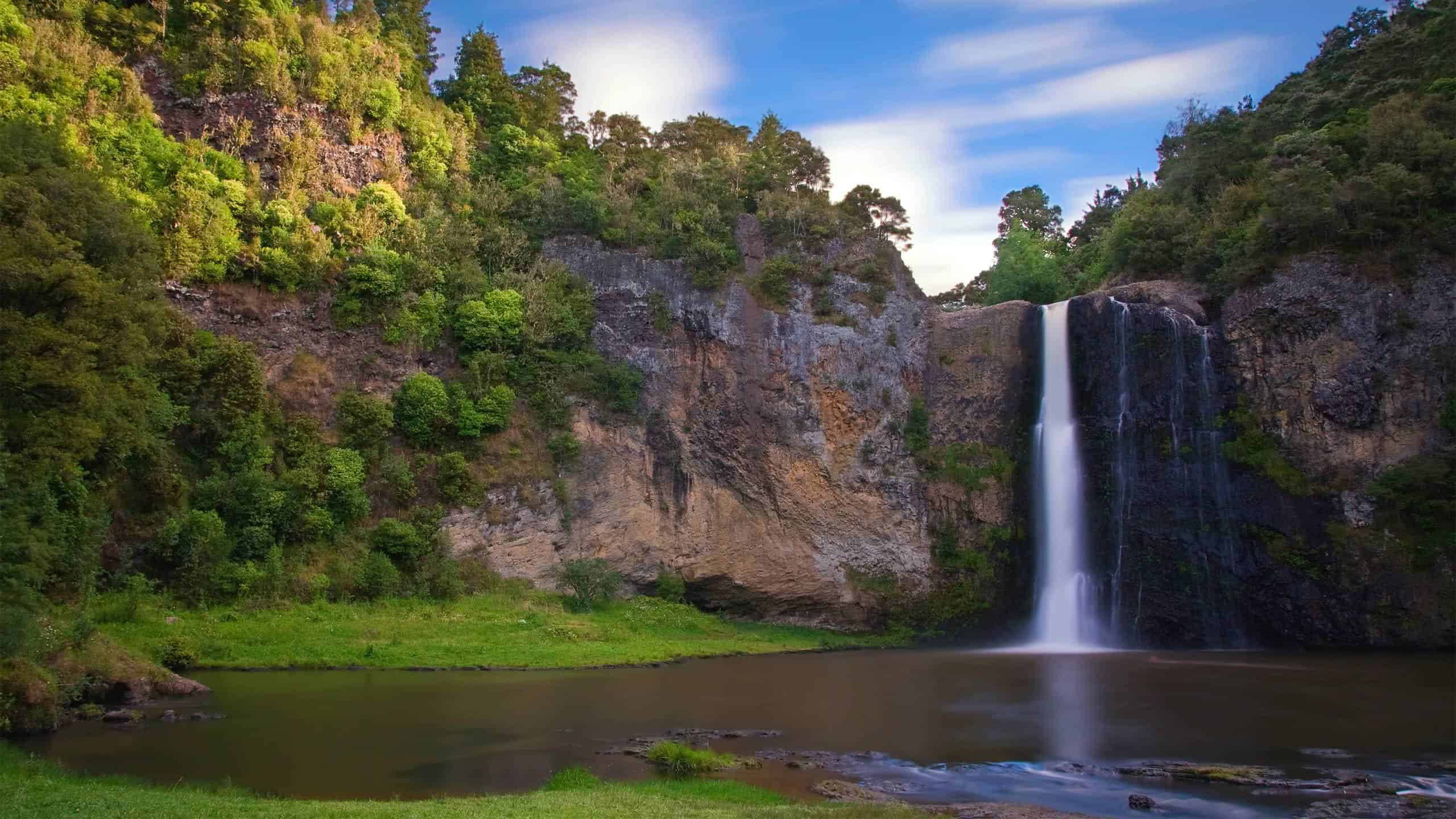 Cascada Hunua în Auckland Fundal