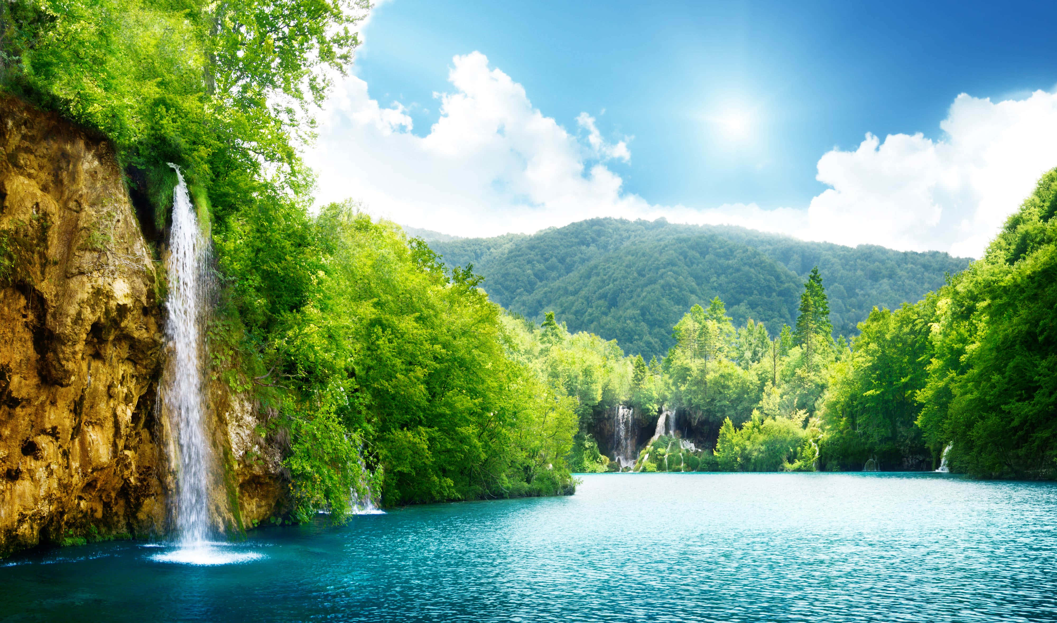Cascadă Mică 4K Ultra HD Peisaj Fundal