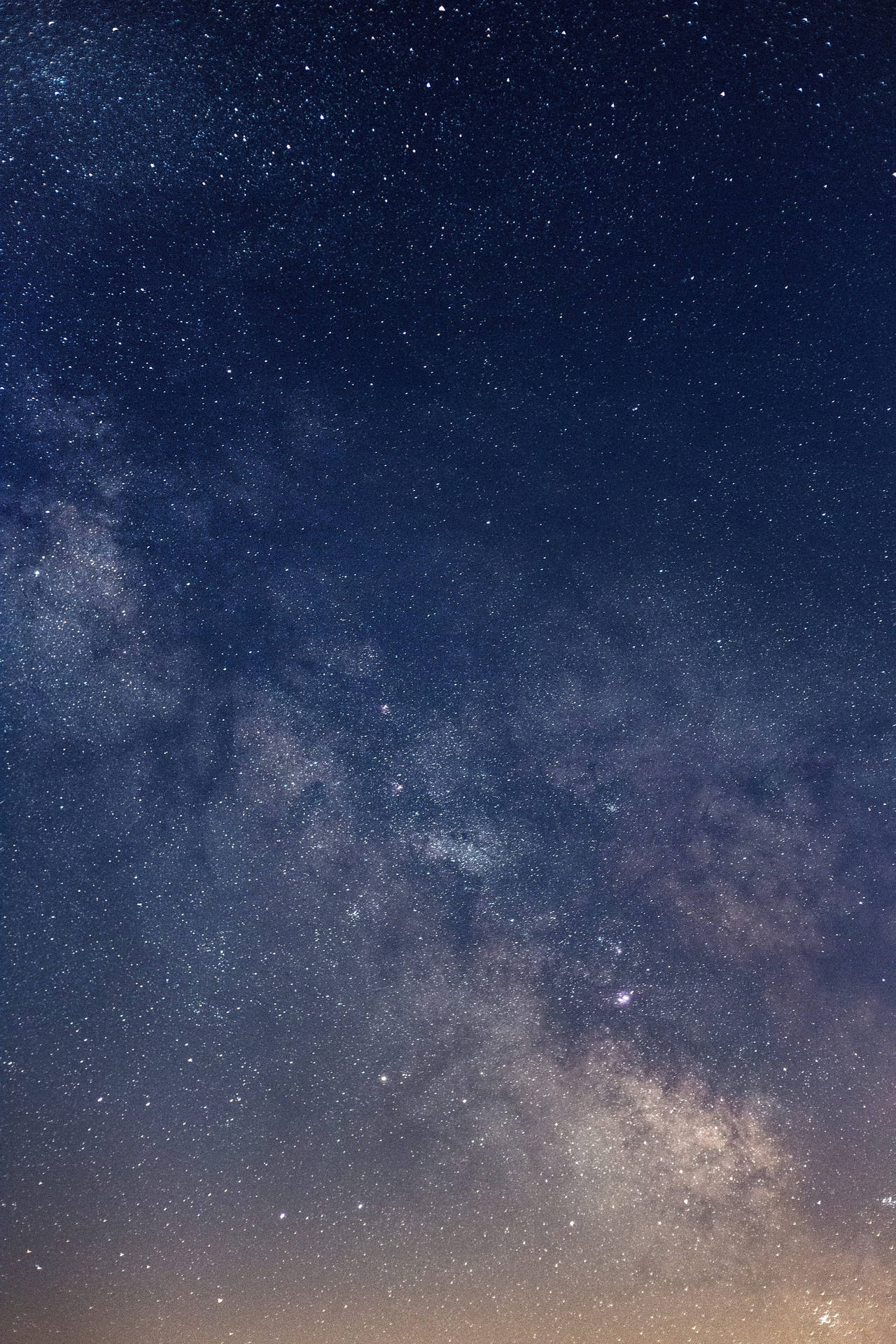 Cer calm al spațiului 4K pentru telefon Fundal