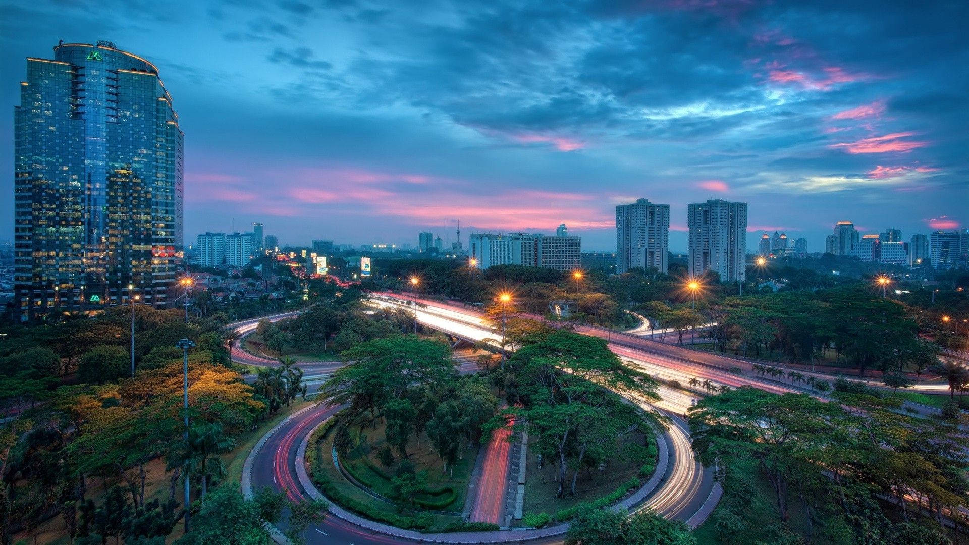 Cercurile Orașului Jakarta Fundal