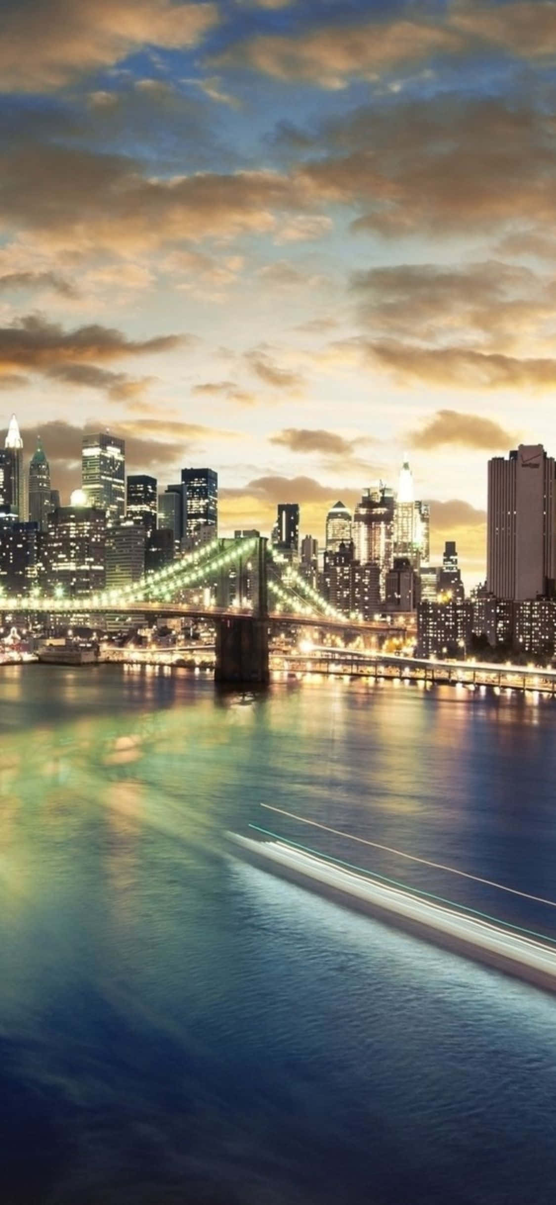 Cerul nocturn al New York-ului văzut prin obiectivul unui iPhone Xs Fundal