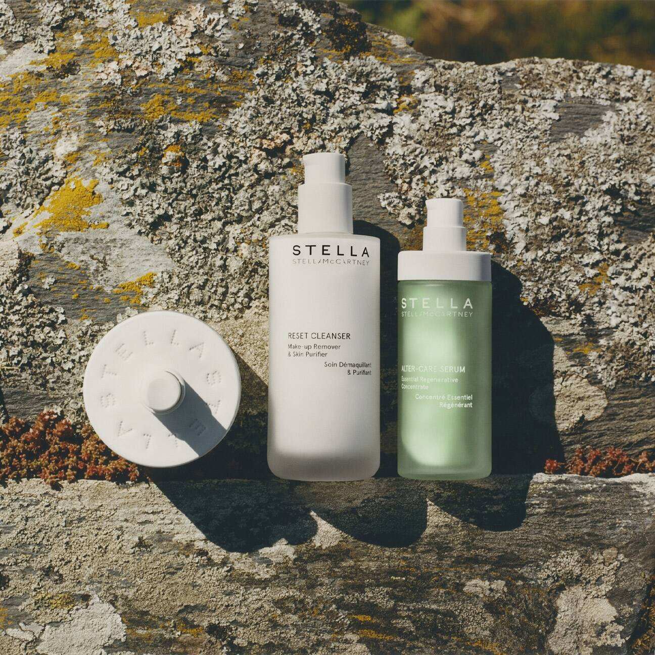 Colecția de Îngrijire a Pielii Stella McCartney - Îmbunătățirea Frumuseții Naturale Fundal