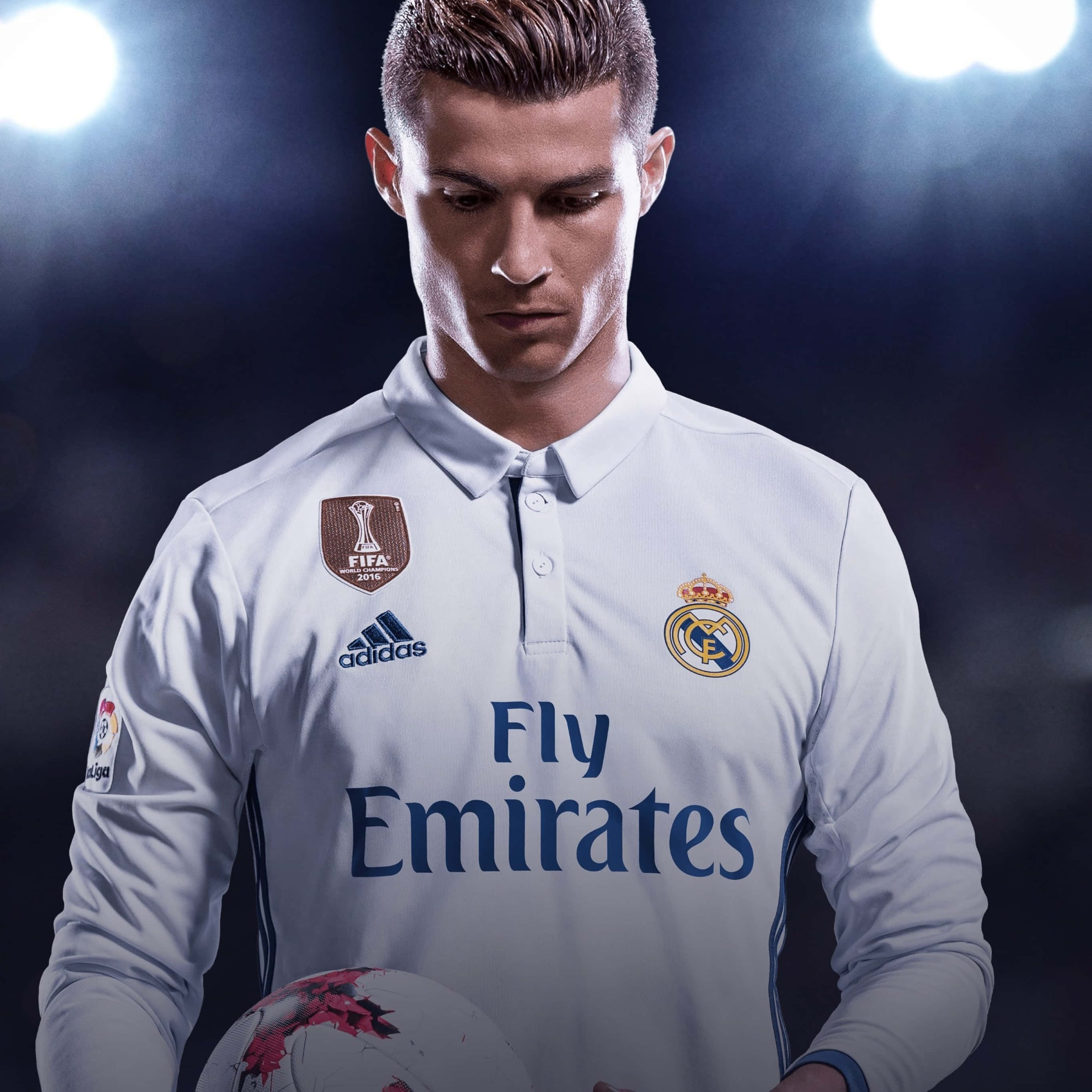 Cristiano Ronaldo într-o ipostază pe teren Fundal