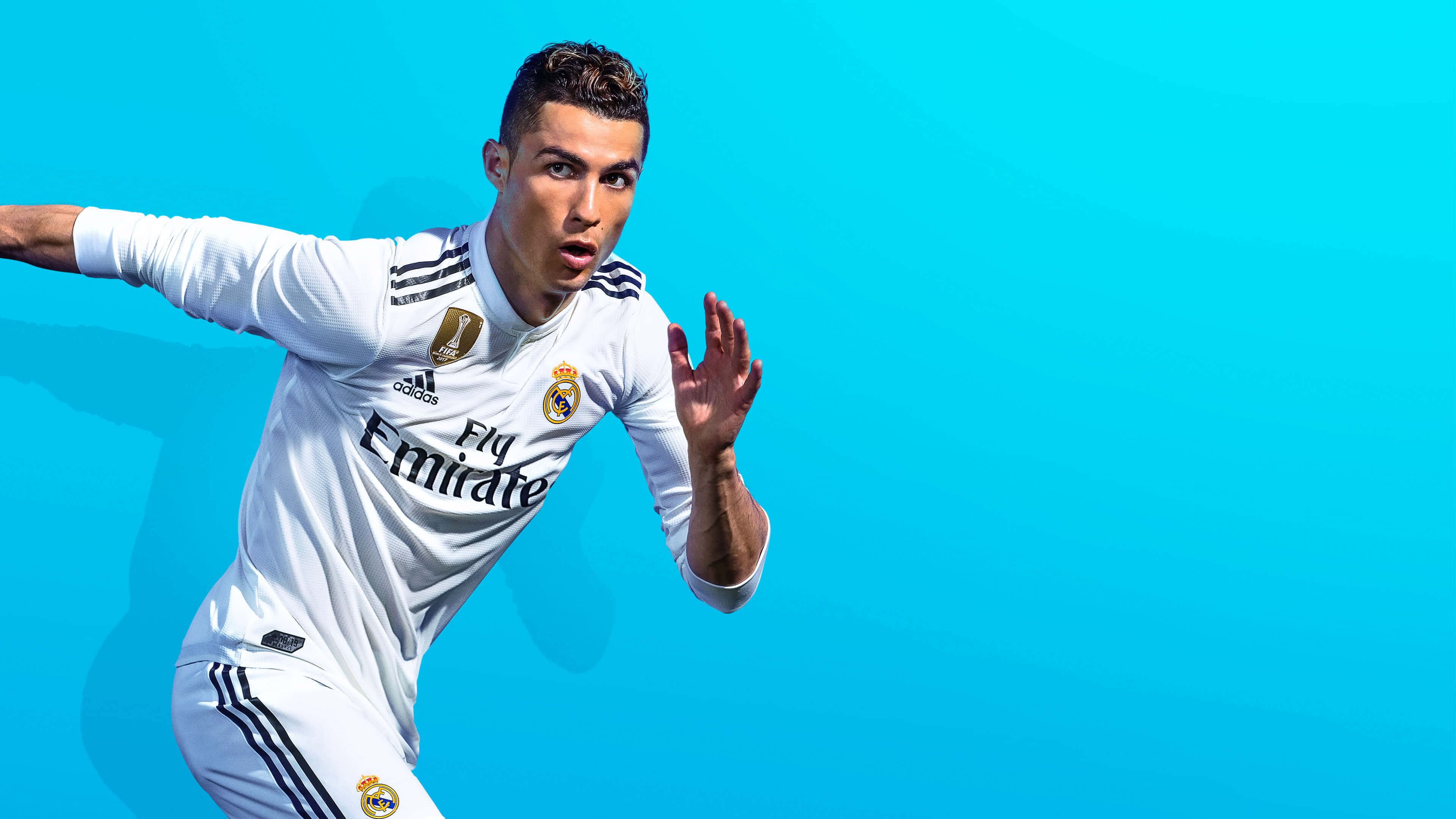 Cristiano Ronaldo într-o ipostază pe teren Fundal