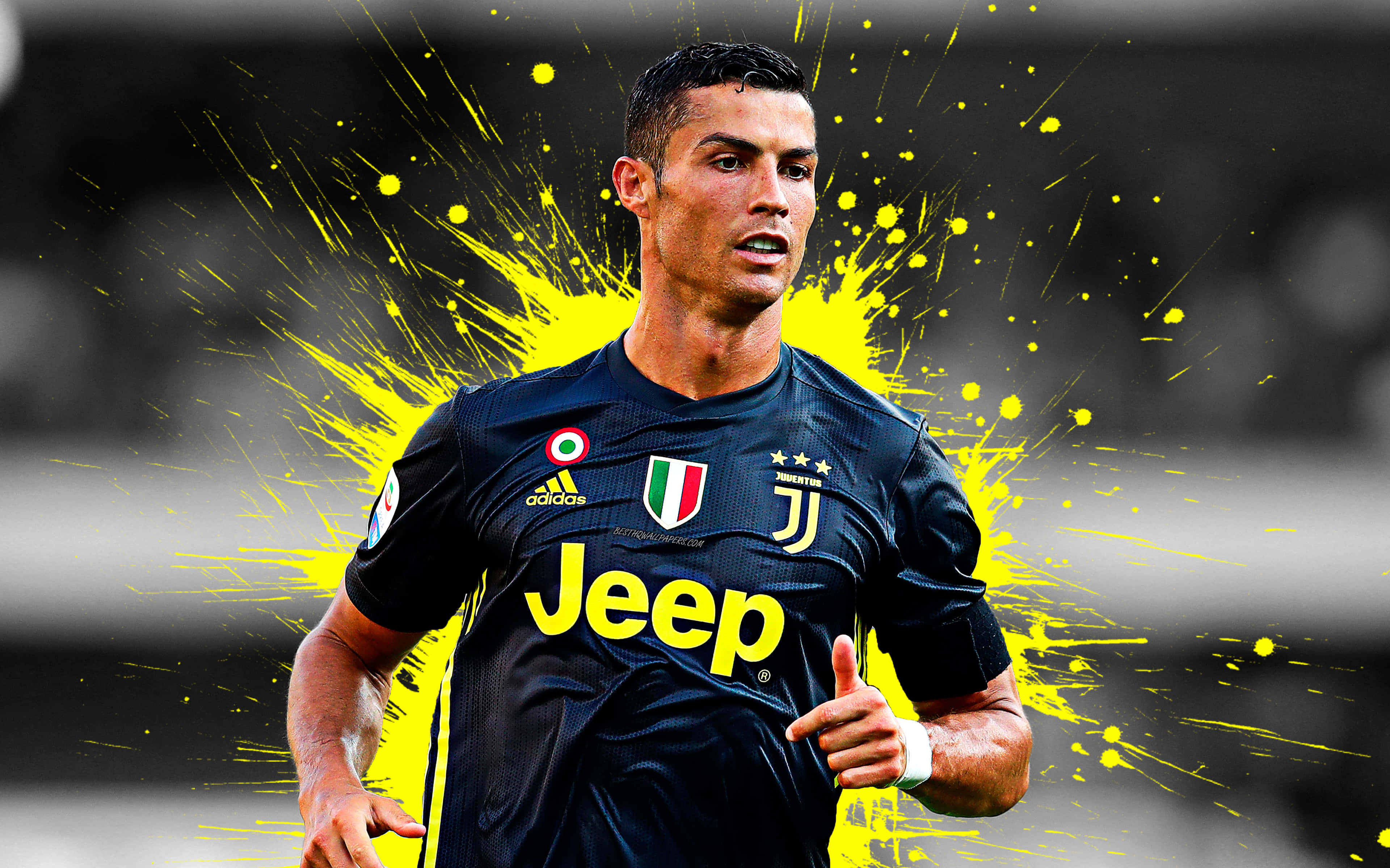 Cristiano Ronaldo în acțiune, demonstrându-și abilitățile incredibile de fotbalist Fundal