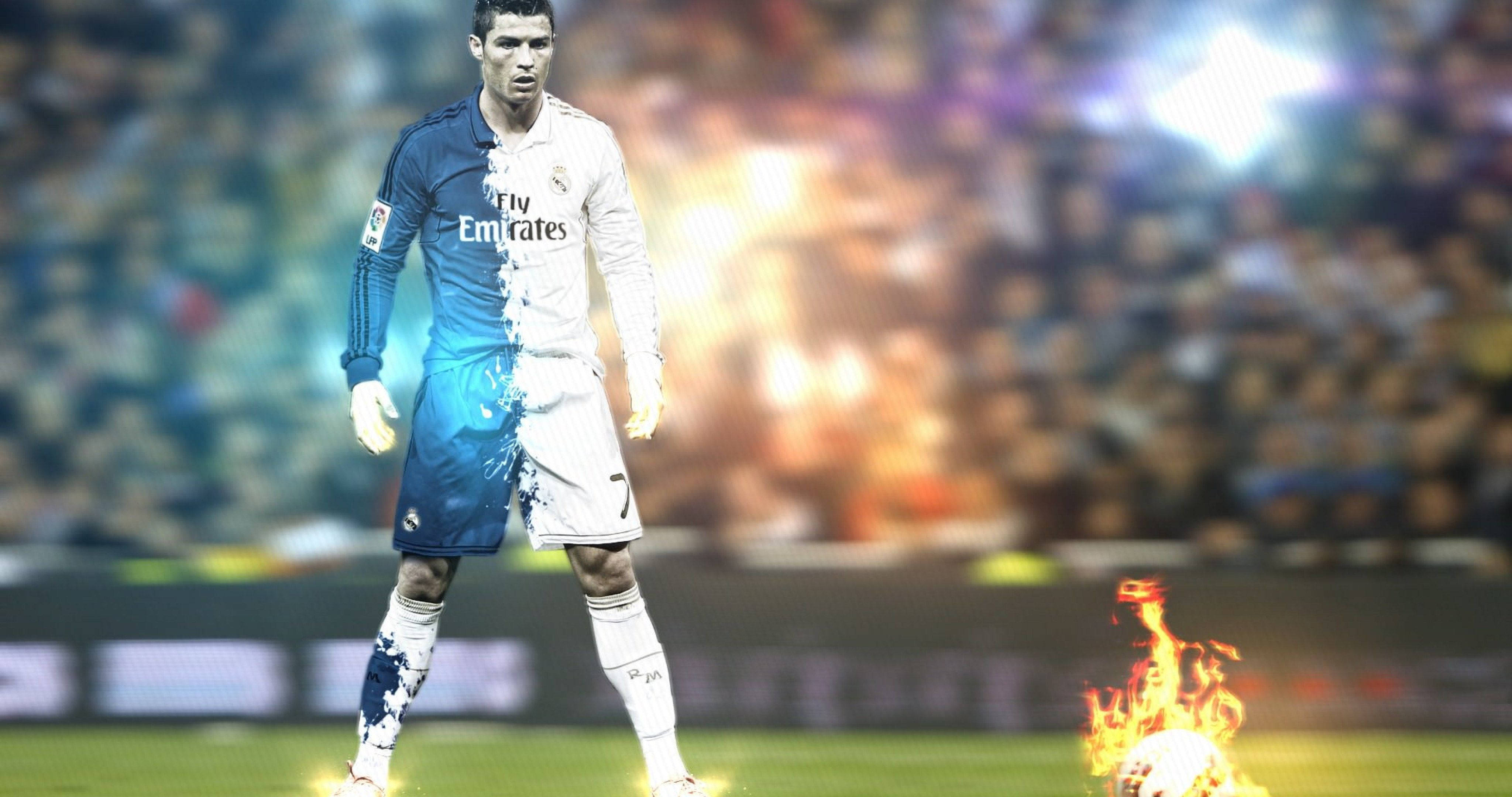 Cristiano Ronaldo își afișează cu sfidare privirile arzătoare și feroce Fundal