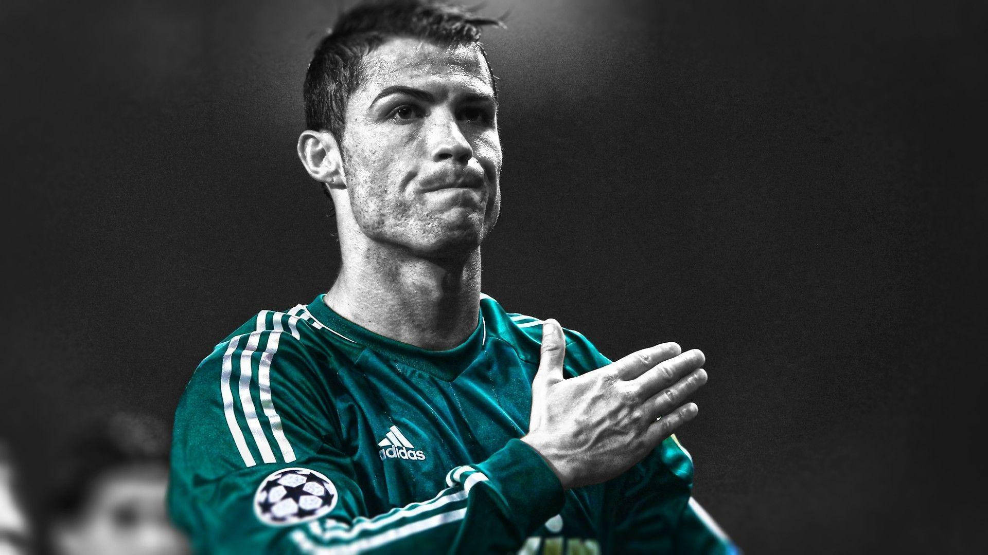 Cristiano Ronaldo își arată abilitățile Fundal