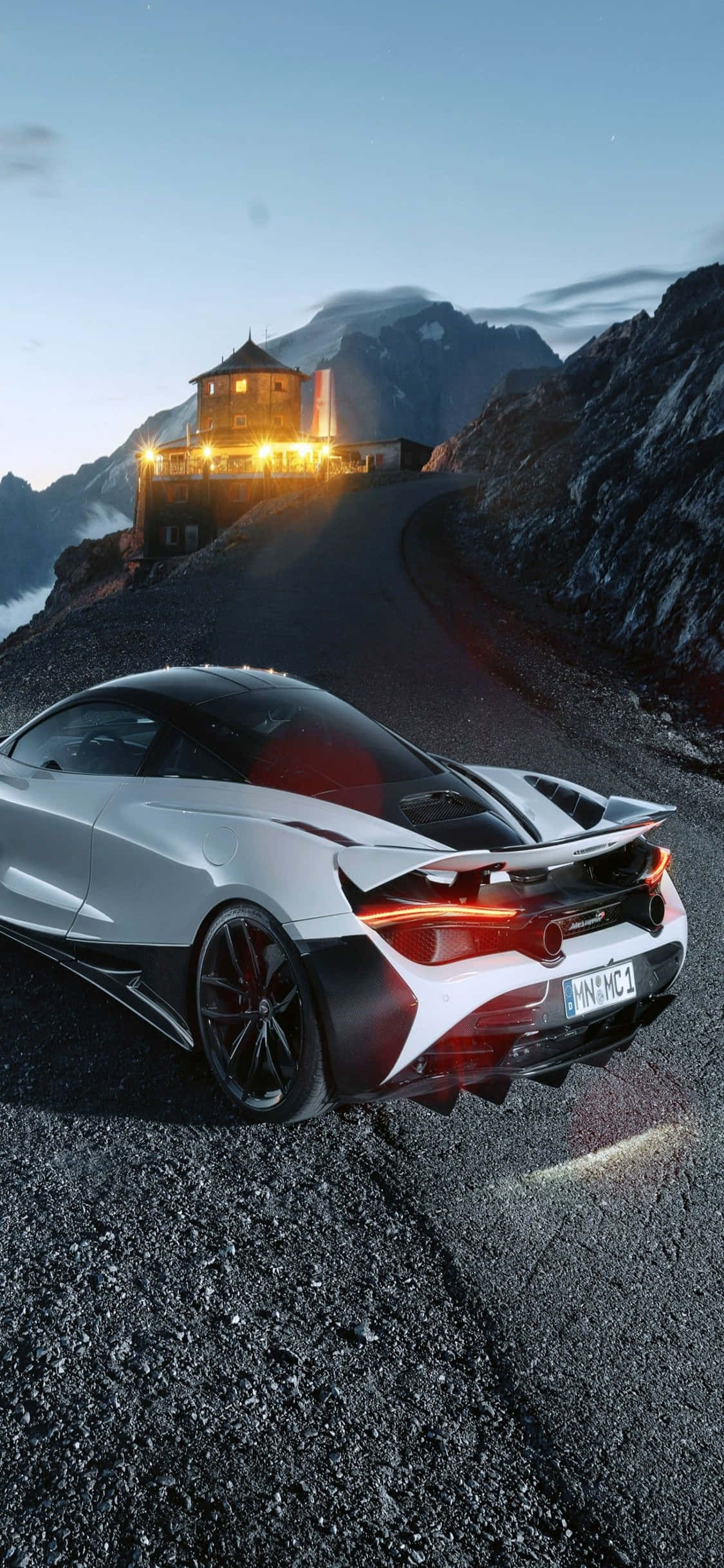 Cursează contra celor mai buni cu un iPhone Xs și McLaren 720s Fundal