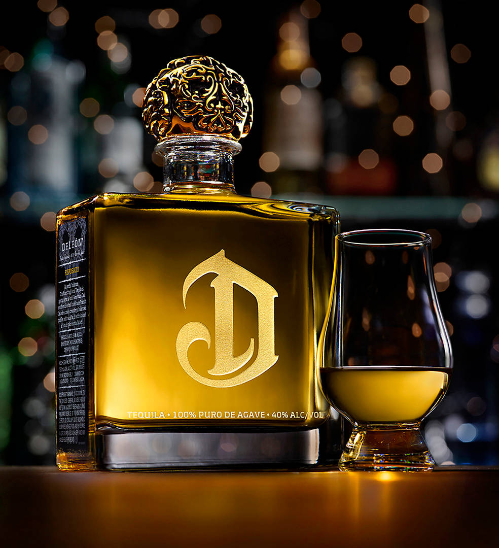 Deleon Gold Tequila Premium - Un toast pentru viața de lux Fundal