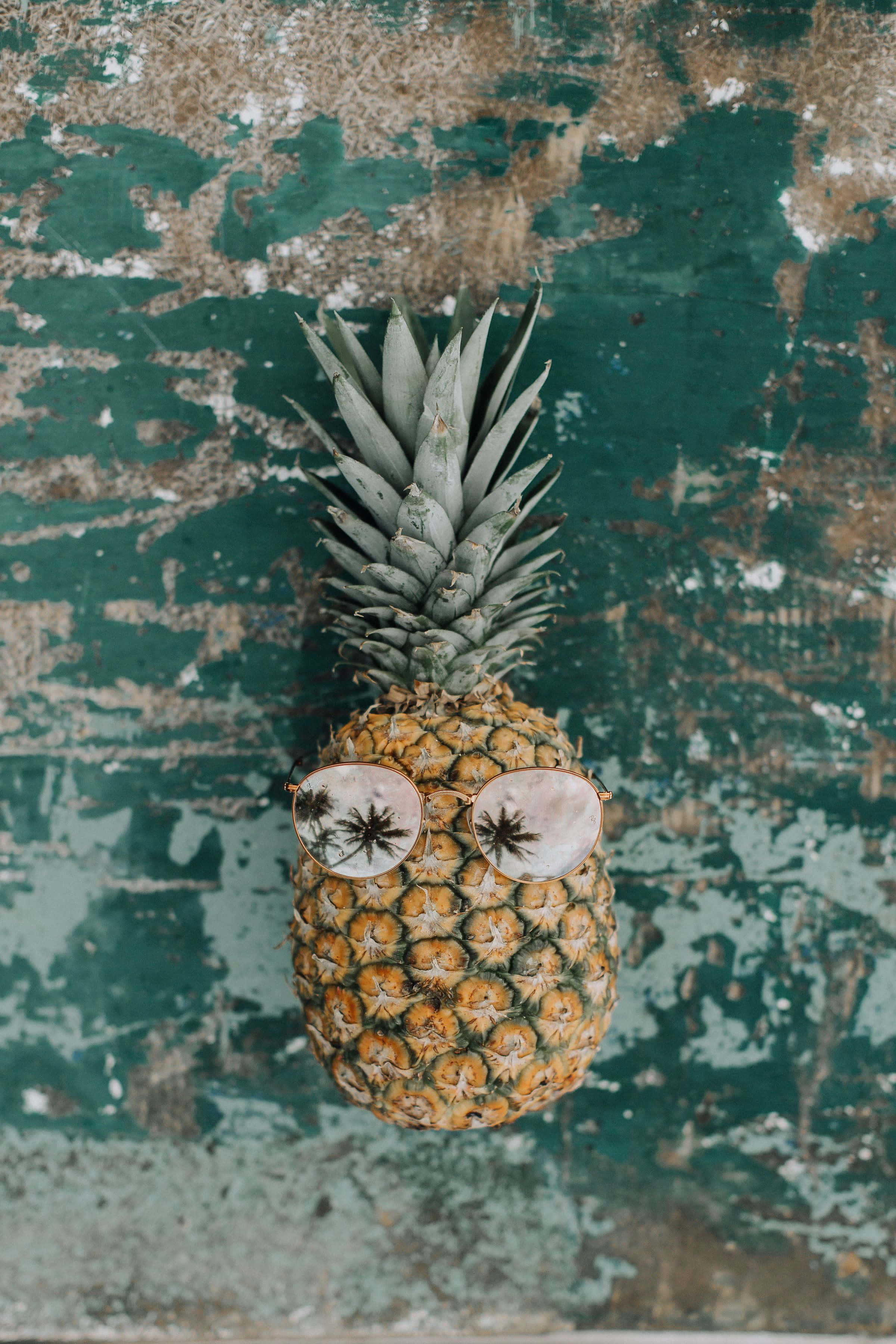 Delicii Tropicale – Bucură-te de un ananas delicios Fundal