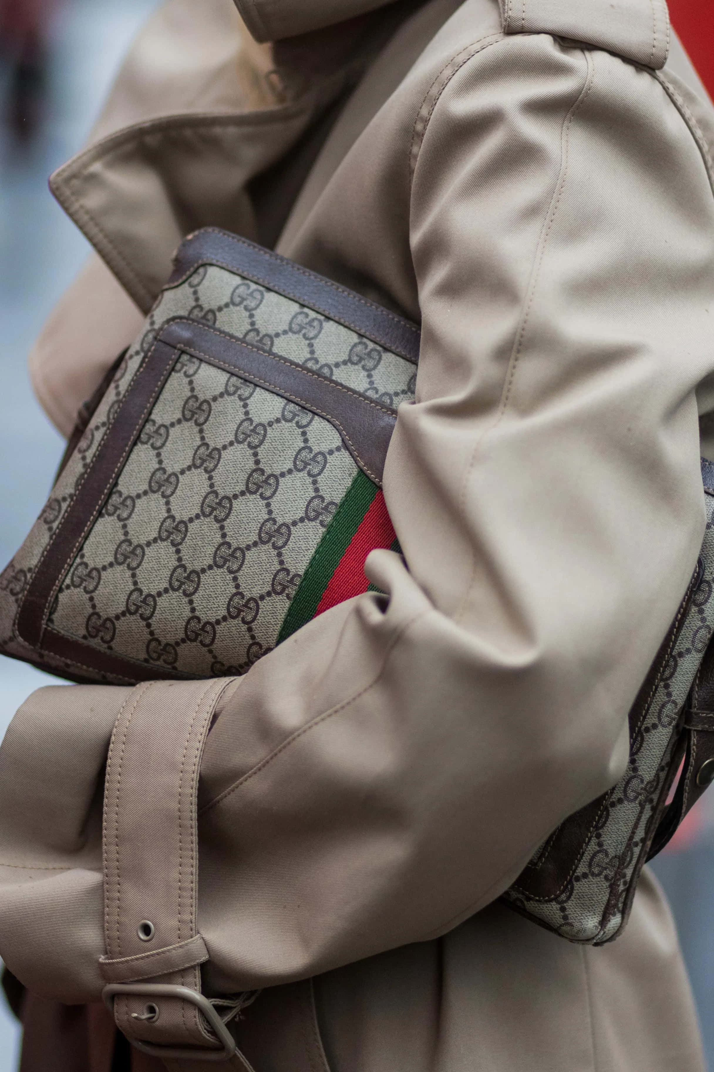 Descoperă look-uri iconice în Colecția Gucci Fundal