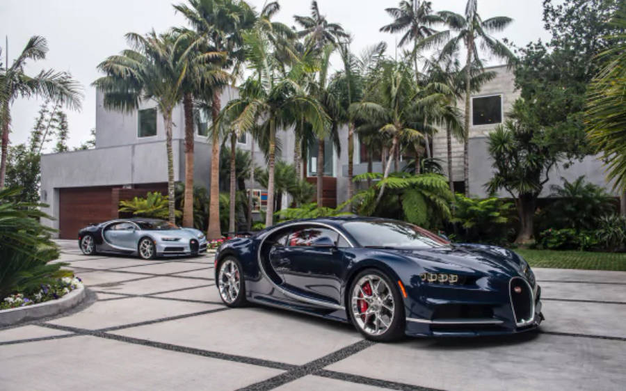 Două Bugatti Chiron 4K Fundal
