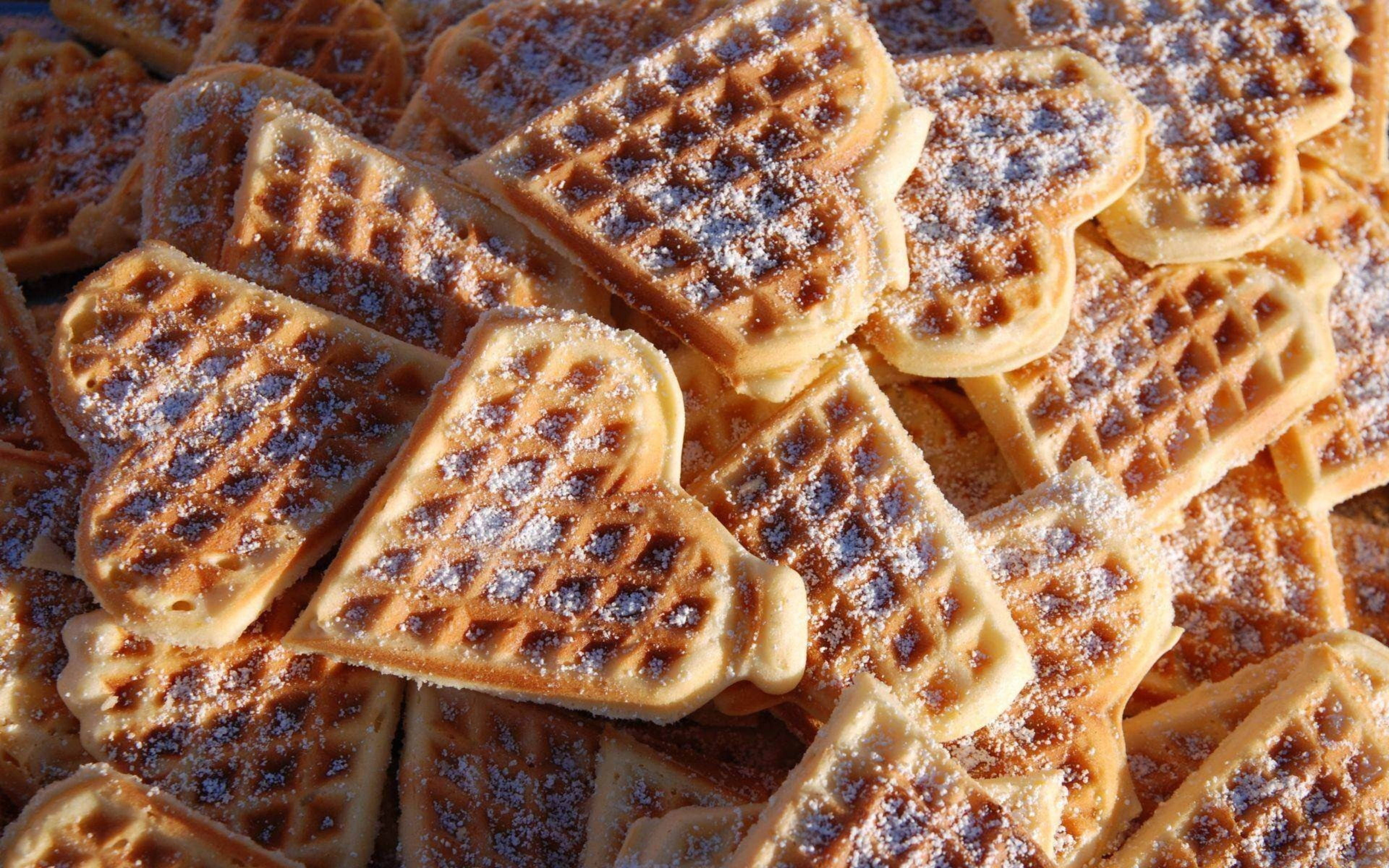Dragoste pentru Vafele - Delicii în Formă de Inimă Fundal