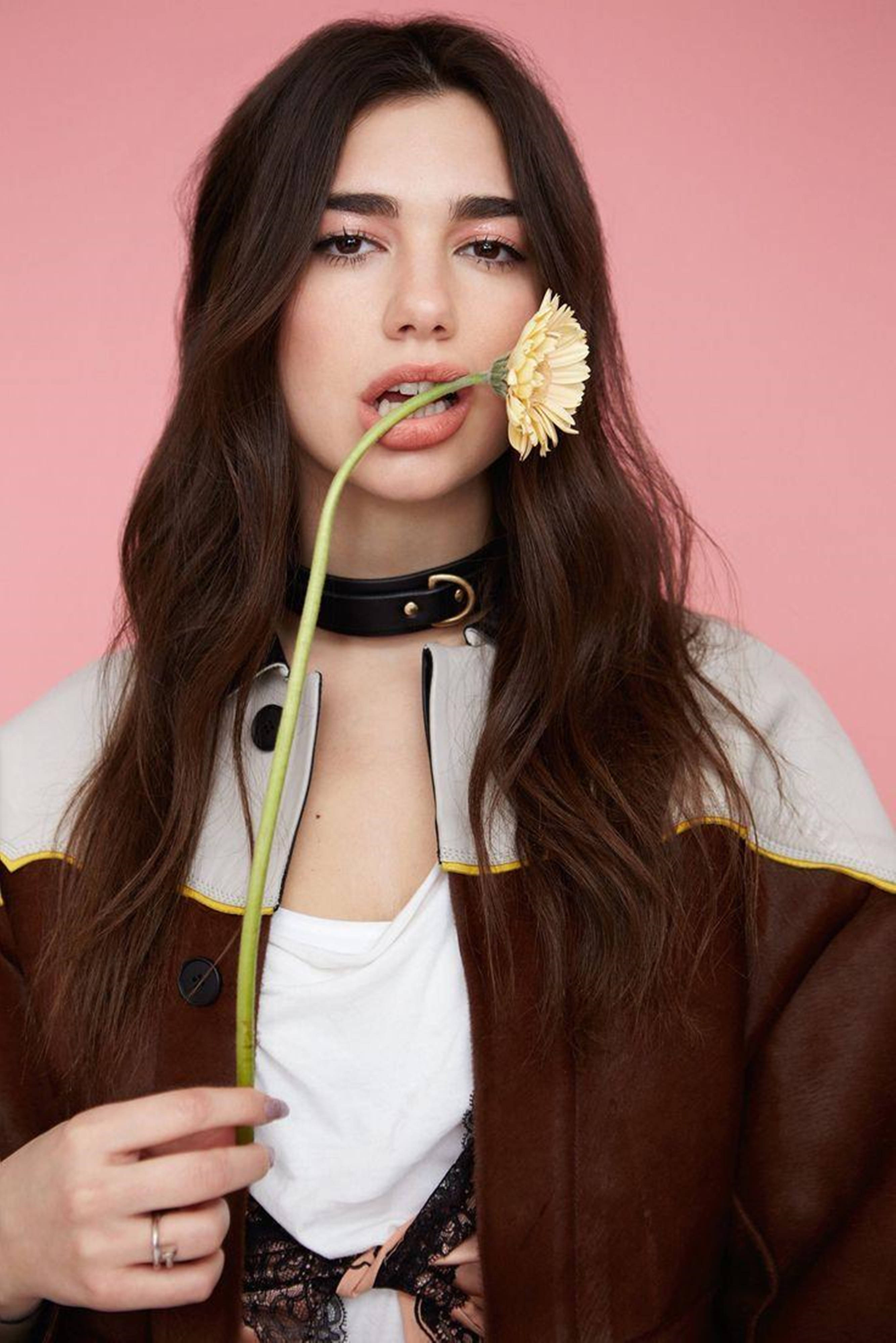 Dua Lipa 4K pentru Glamcult Fundal