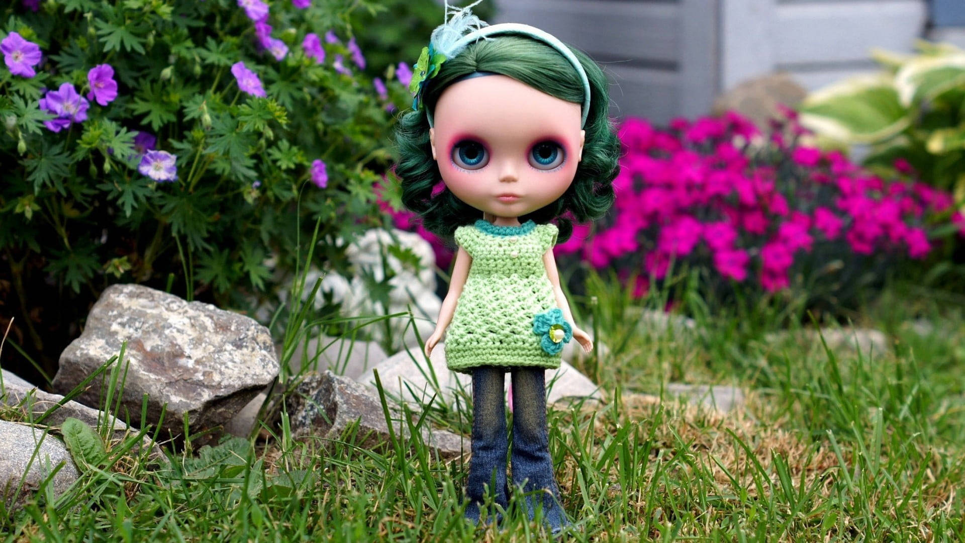 Estetică Bratz cu păr verde Fundal