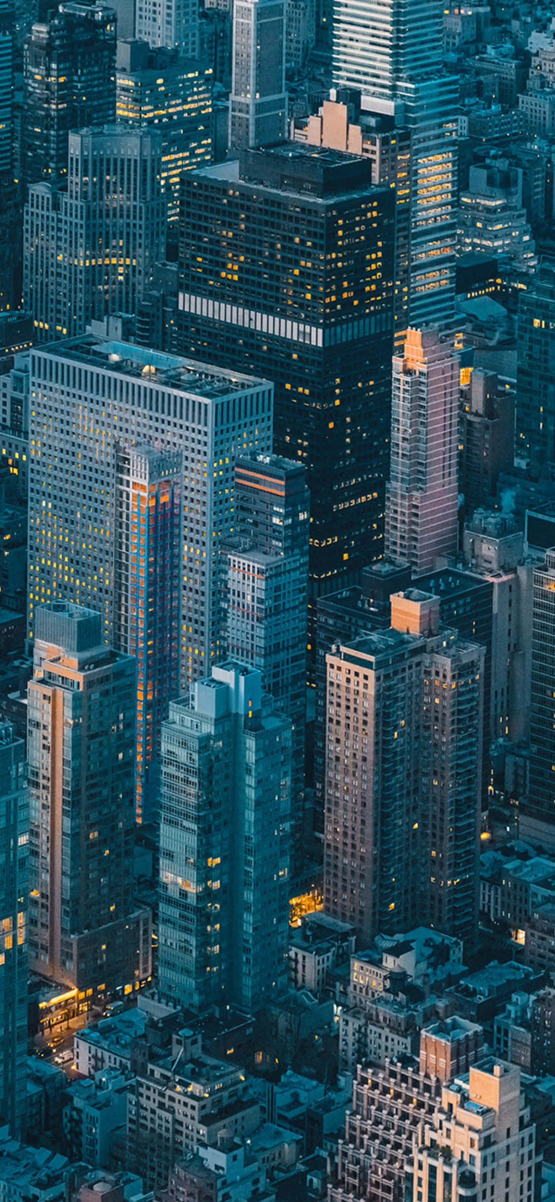 Explorând peisajele New York-ului de pe Empire State Building cu noul iPhone X Fundal