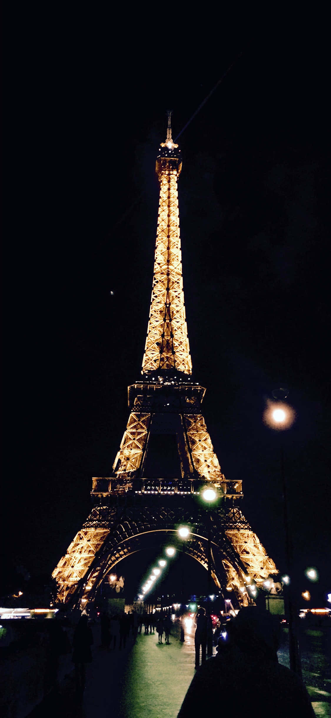 Explorați Orașul Luminilor: Paris Fundal
