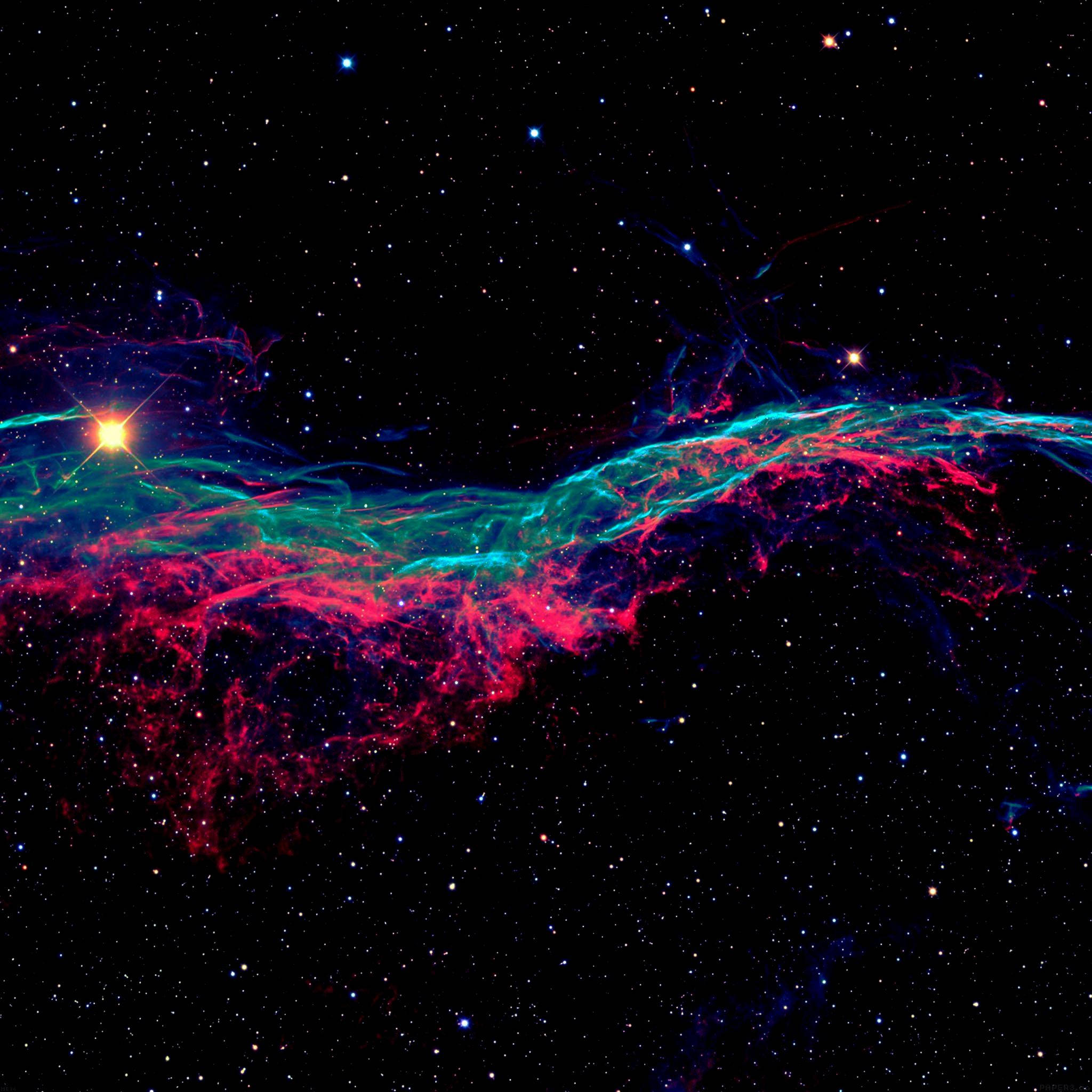 Fă o călătorie intergalactică și explorează frumusețea intrigantă a unui corp galactic. Fundal