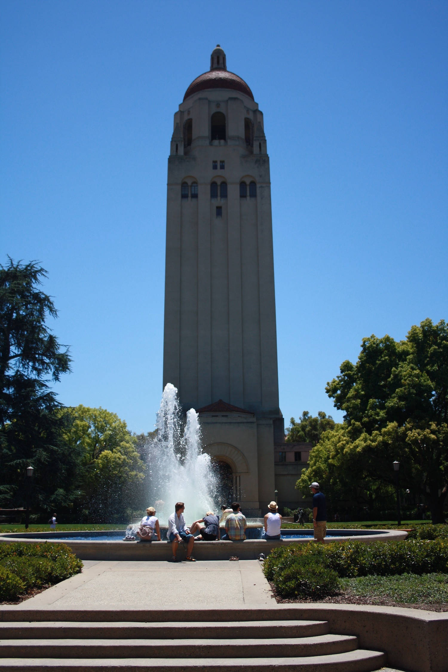 Fântâna Universității Stanford pentru Telefon Fundal