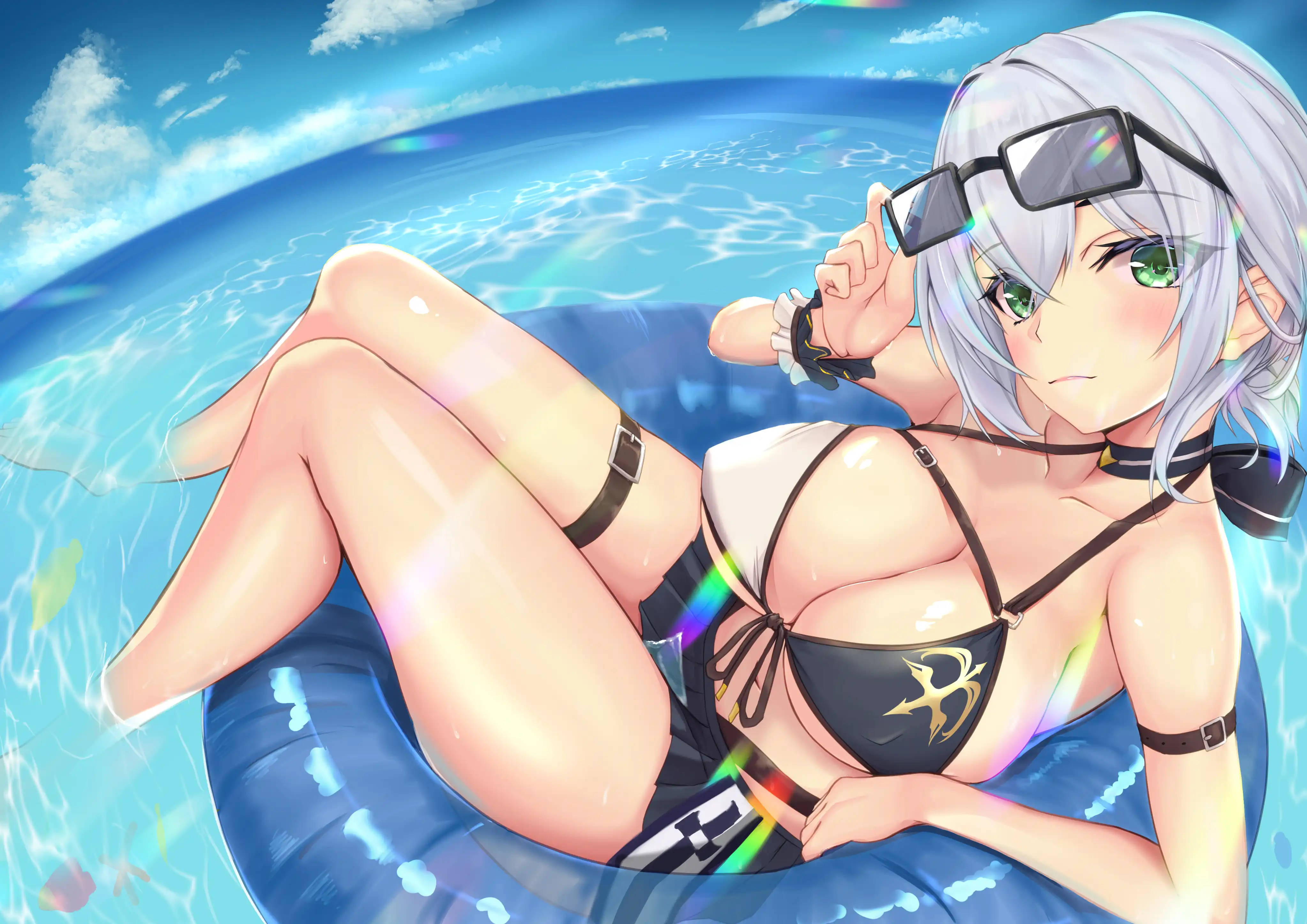 Fată în bikini Noel Shirogane Fundal
